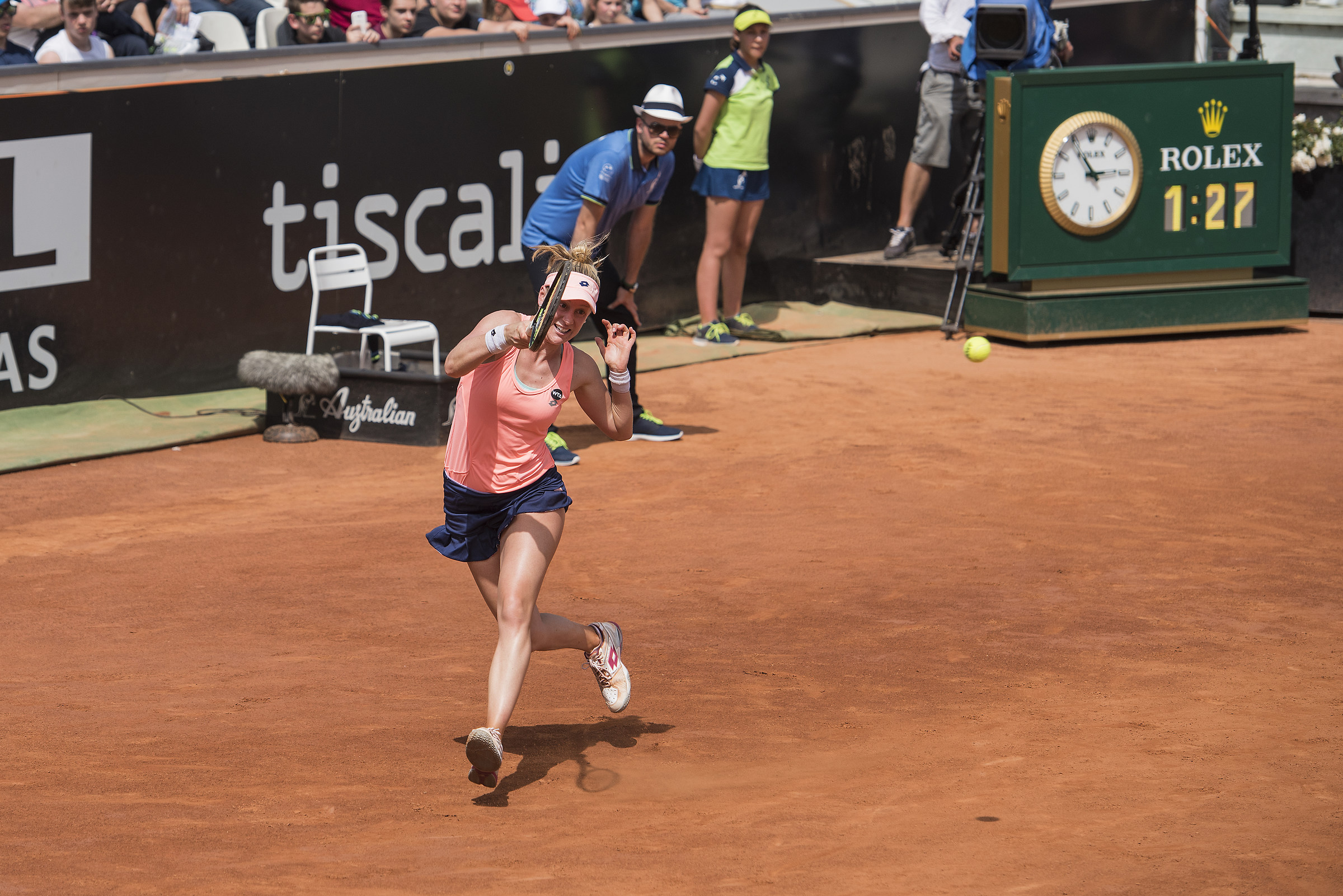 Alison Riske ( Americana )