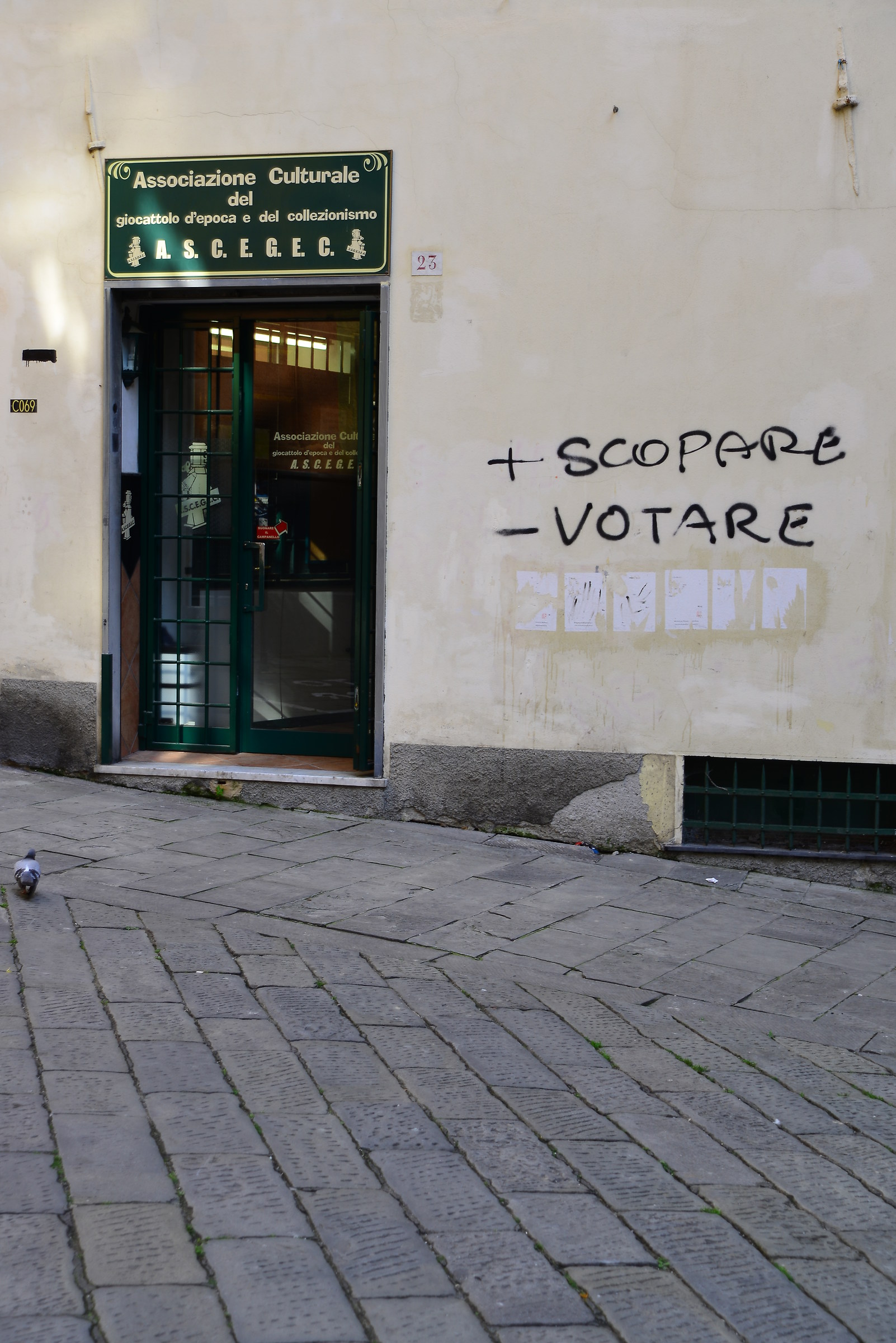 Piazzetta del Ferro, Genova. Opinioni politiche.