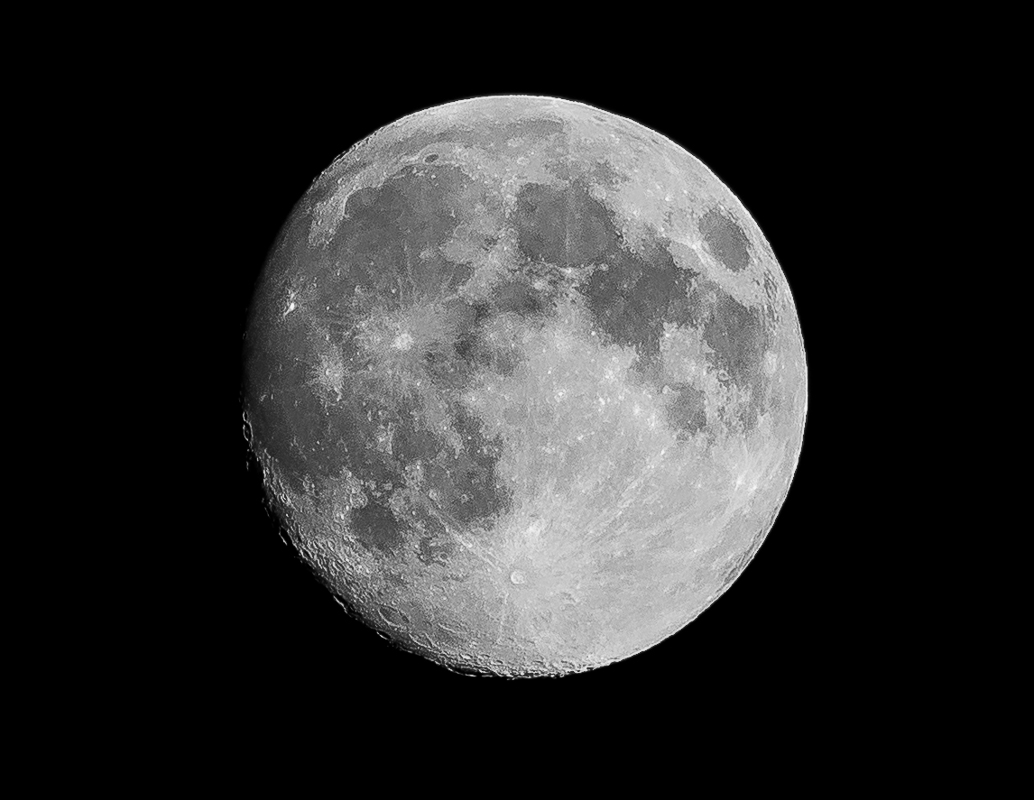 full moon (crop)
