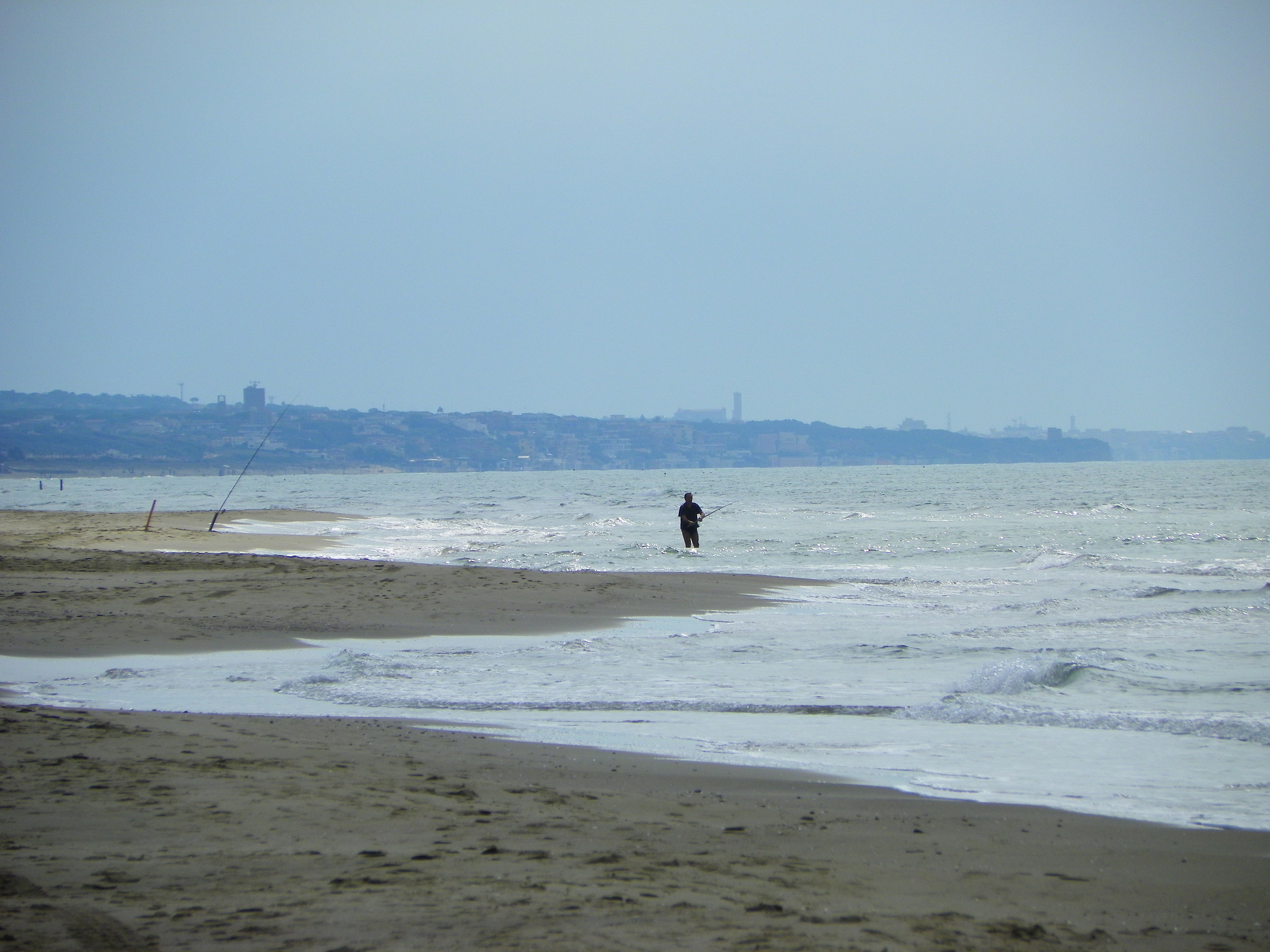 Fisherman in Tor San Lorenzo (rm)