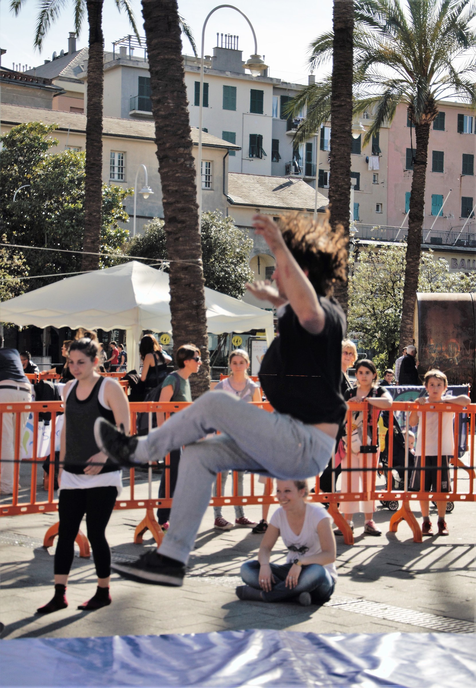 Agli Amici Di Genova Synergika