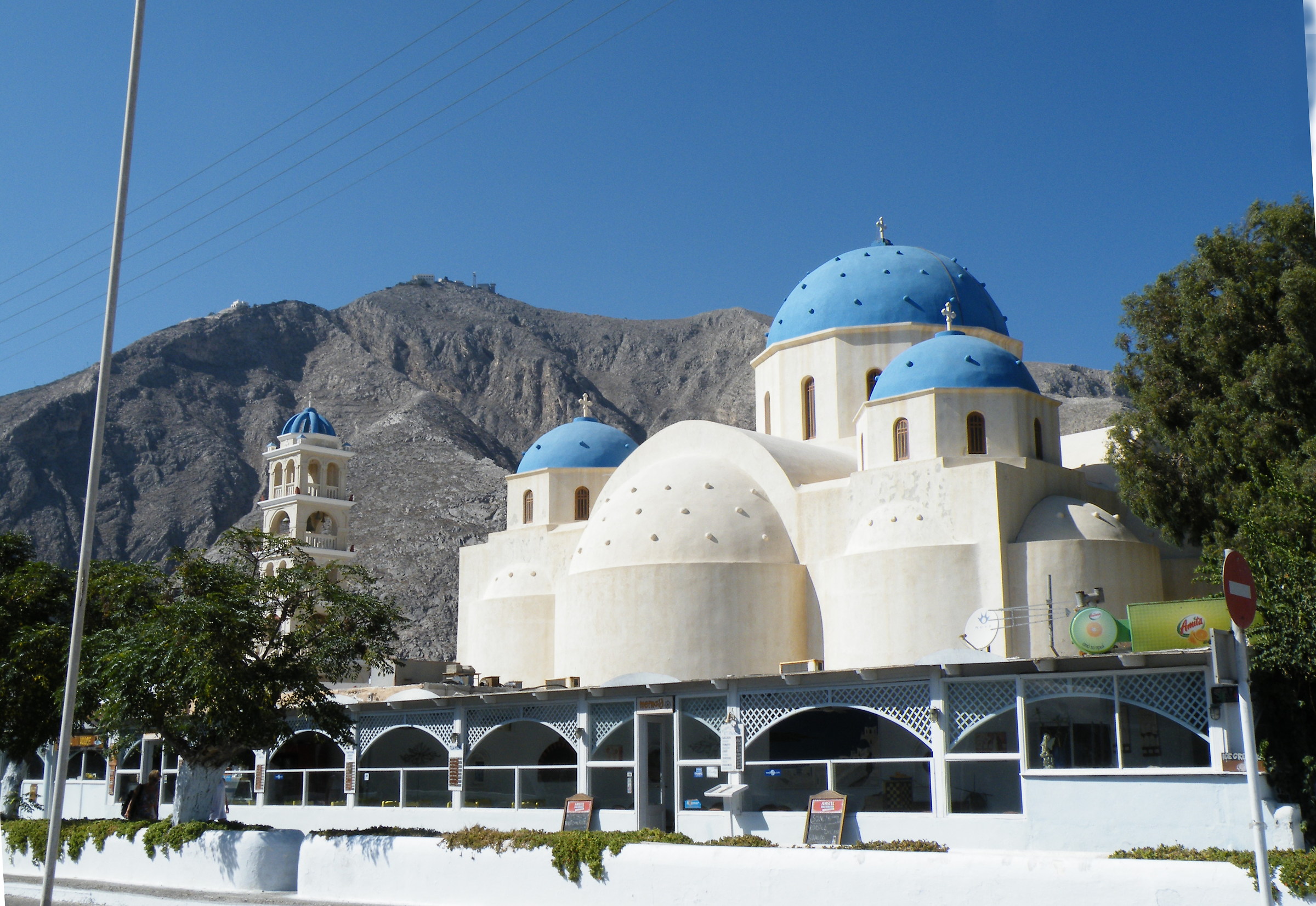 chiesa tipica di Santorini