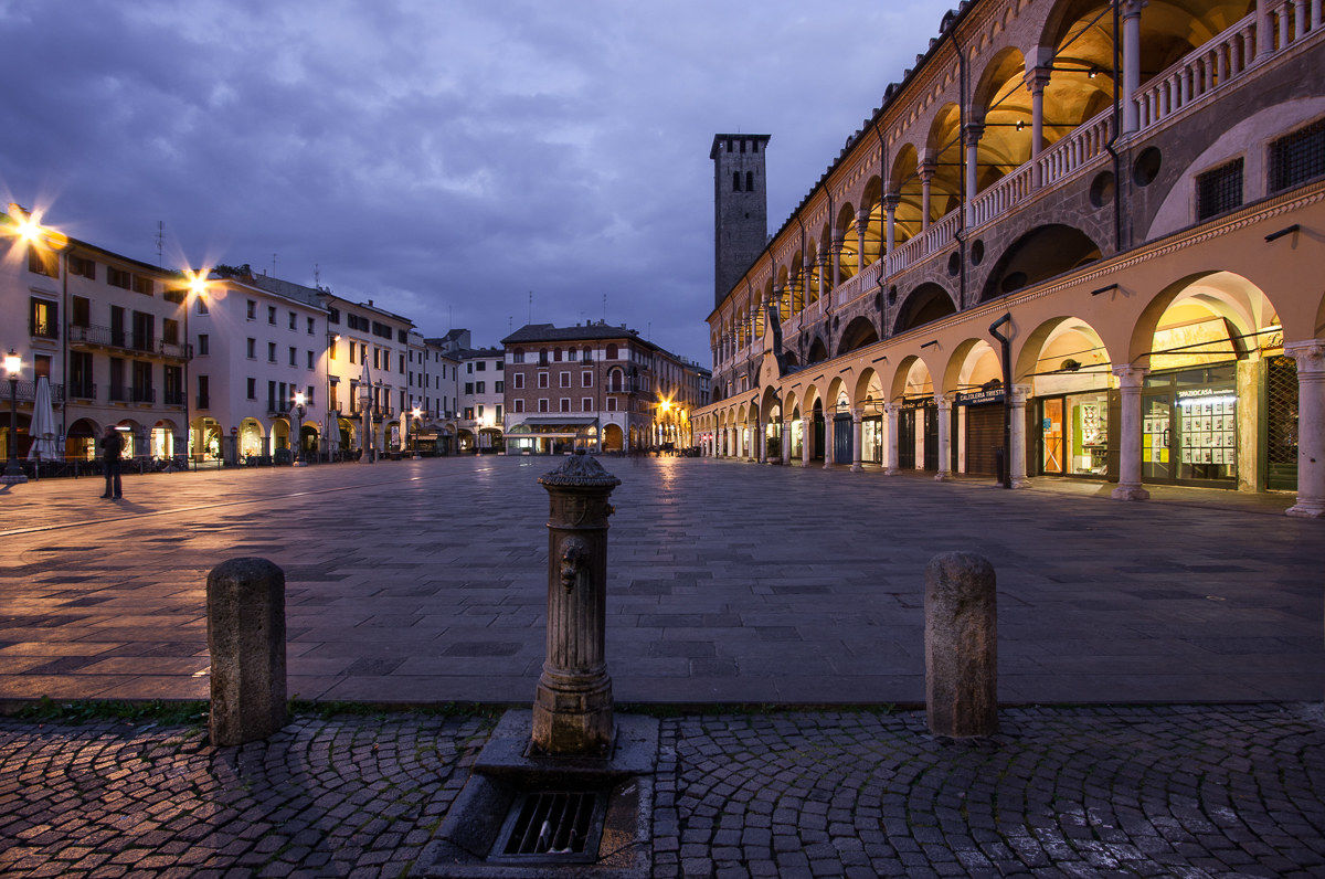Padova ... Piazza della Frutta