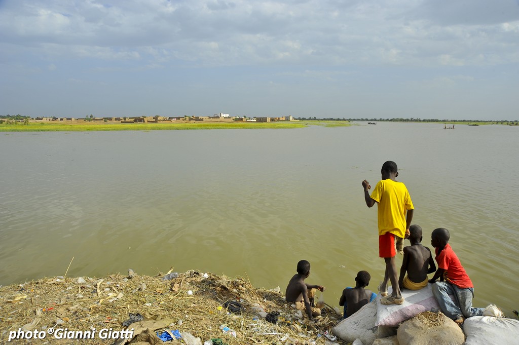 Life on the great river Niger (Mali)
