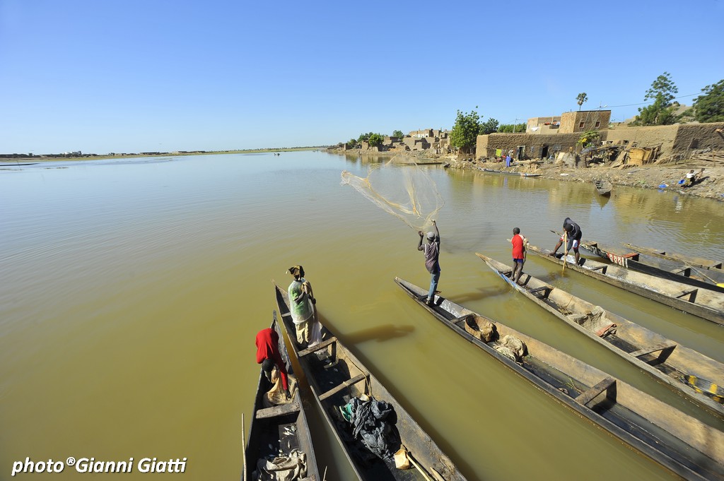 Life on the great river Niger (Mali)