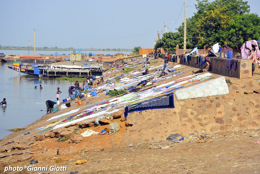 Life on the great river Niger (Mali)