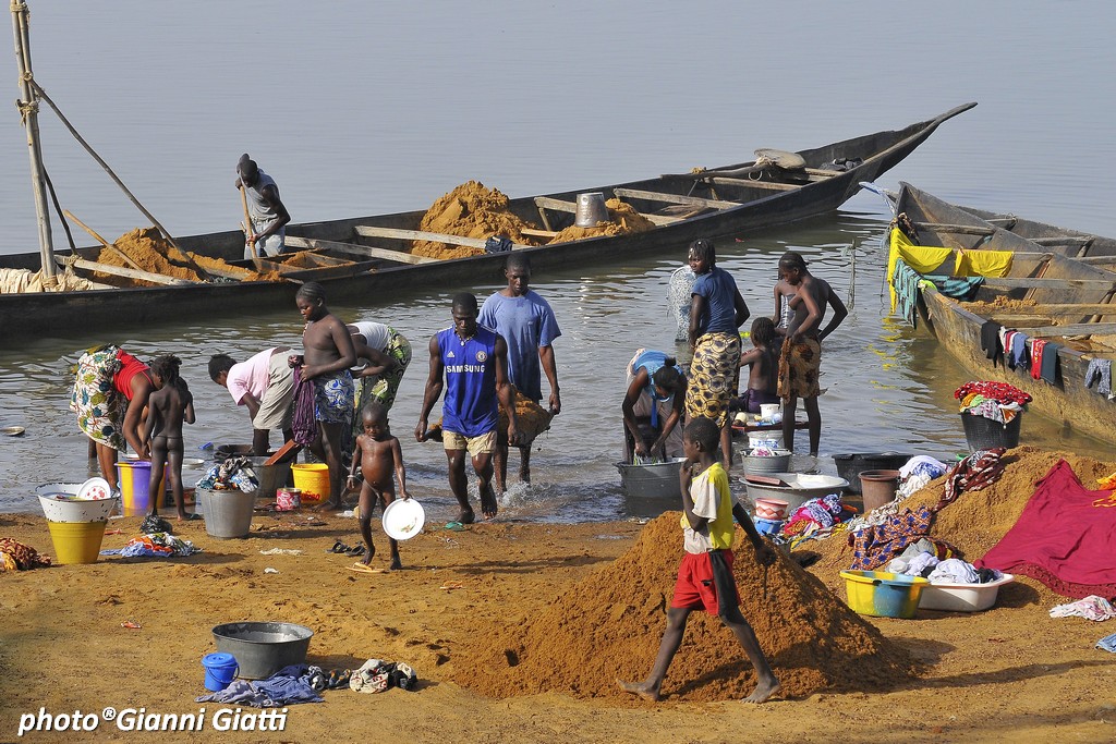 Life on the great river Niger (Mali)