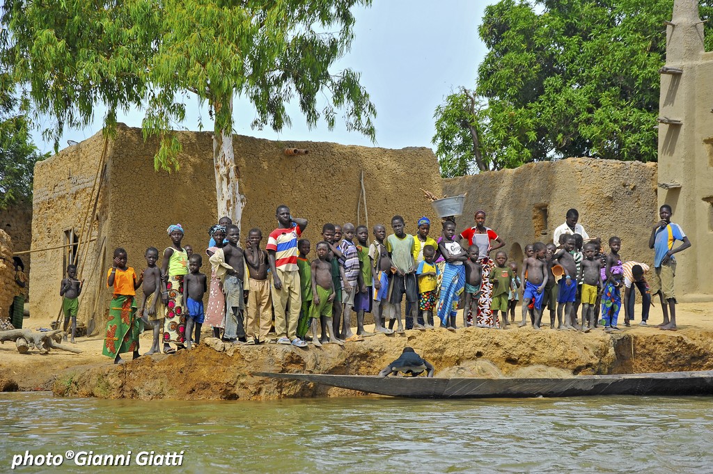 Life on the great river Niger (evils)