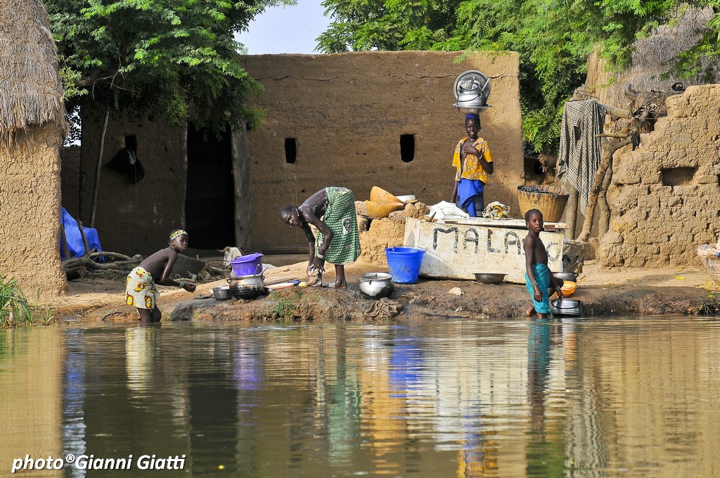 Life on the great river Niger (evils)