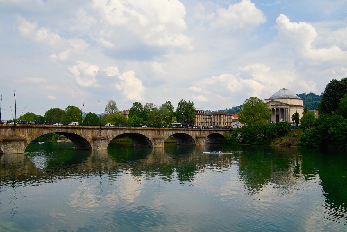 The Po and the Great Mother