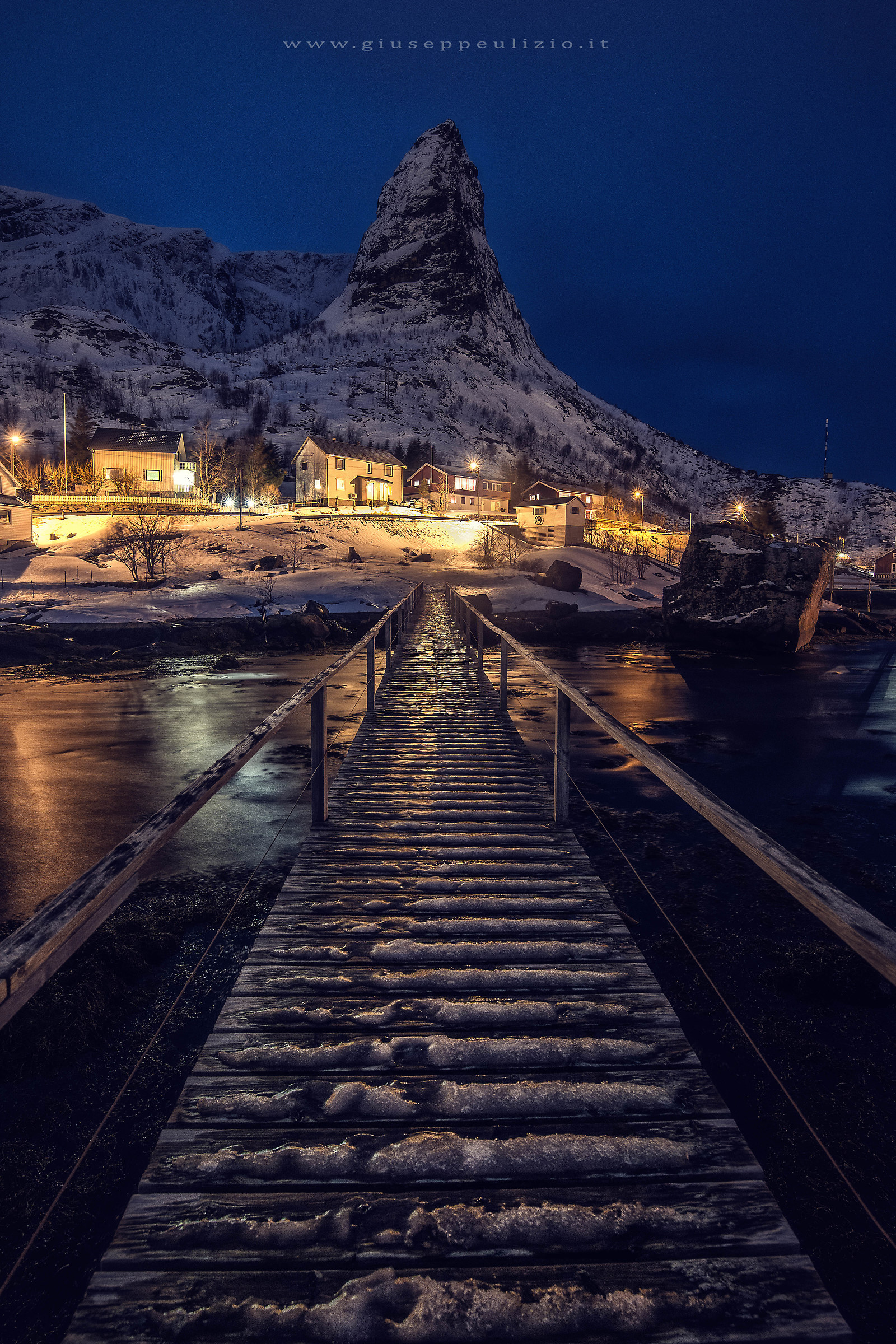 The bridge of Reine