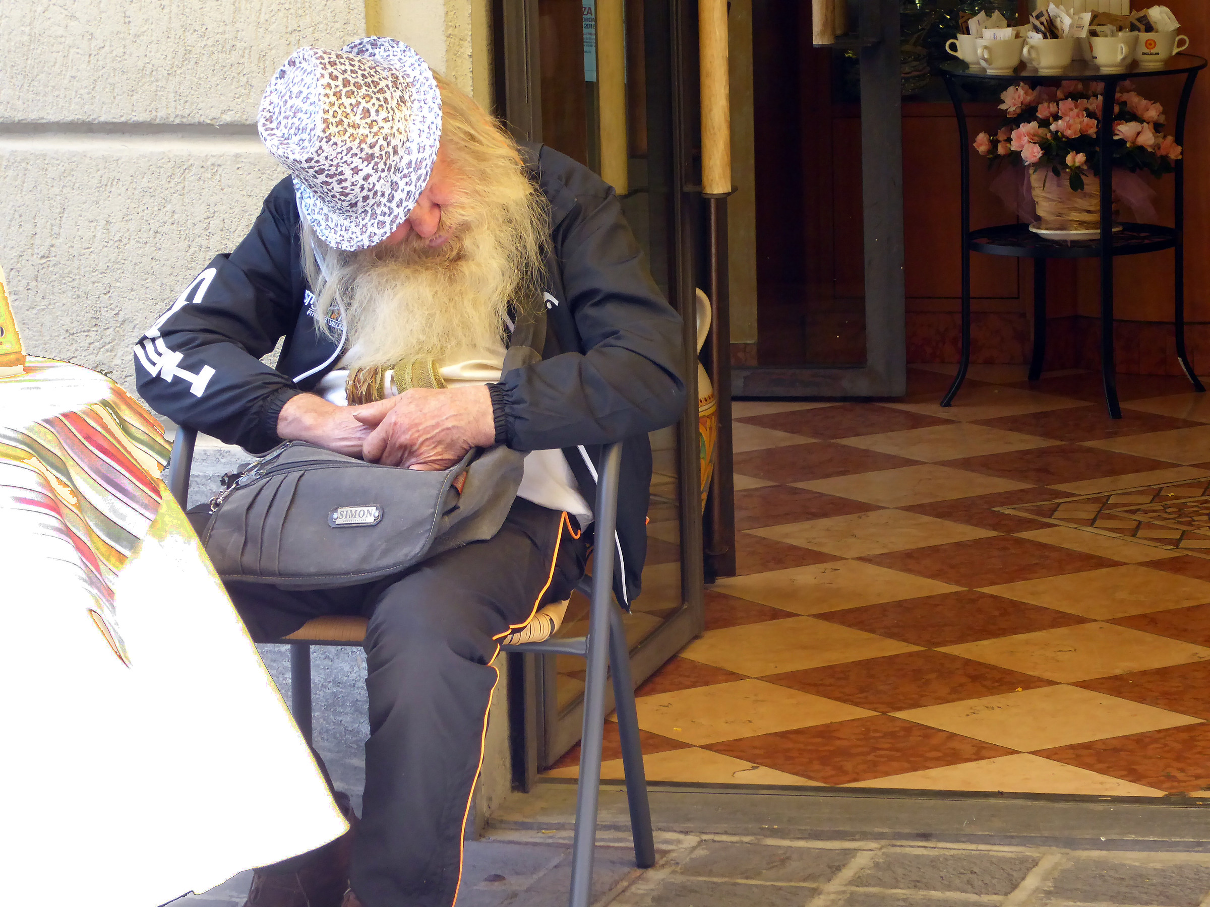 aspettami un attimo, torno subito....