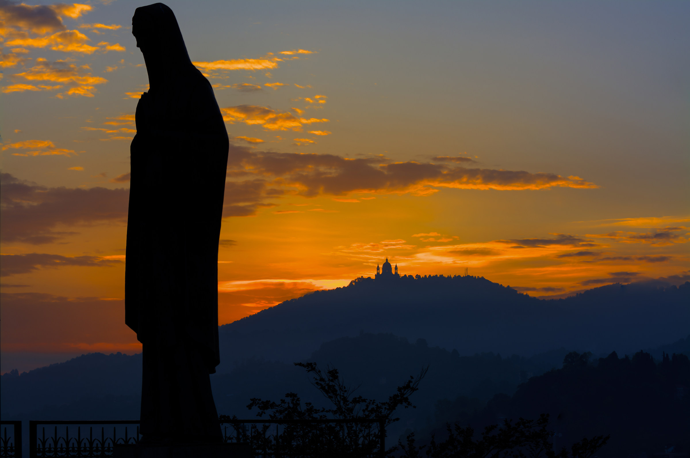 superga al tramonto dal monte dei capuccini