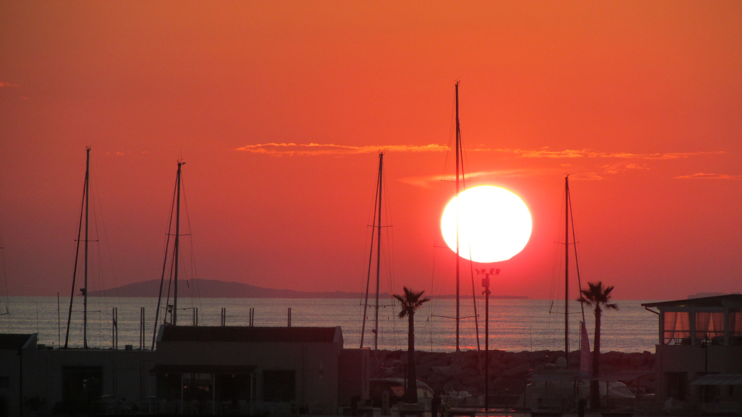 ... The sunset from Rhodes Garganico ...