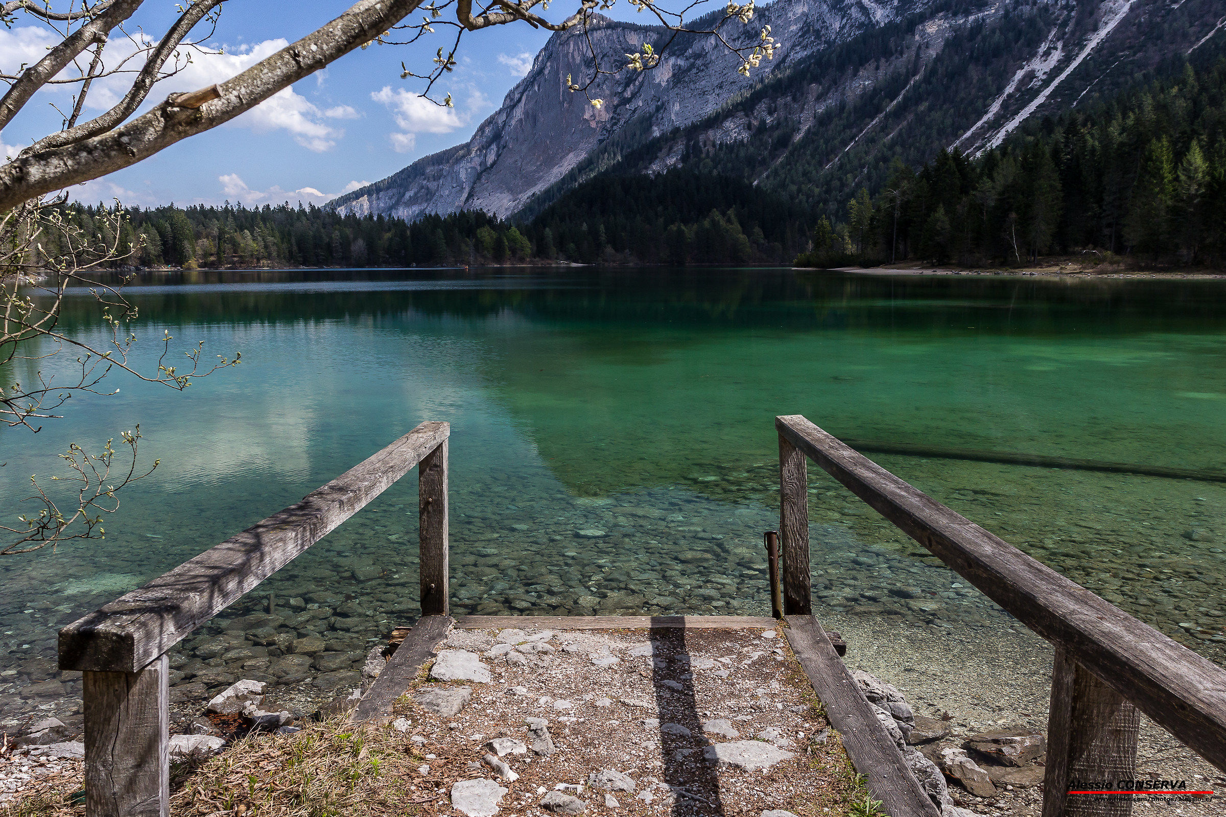 Il pontile del Lago Tovel
