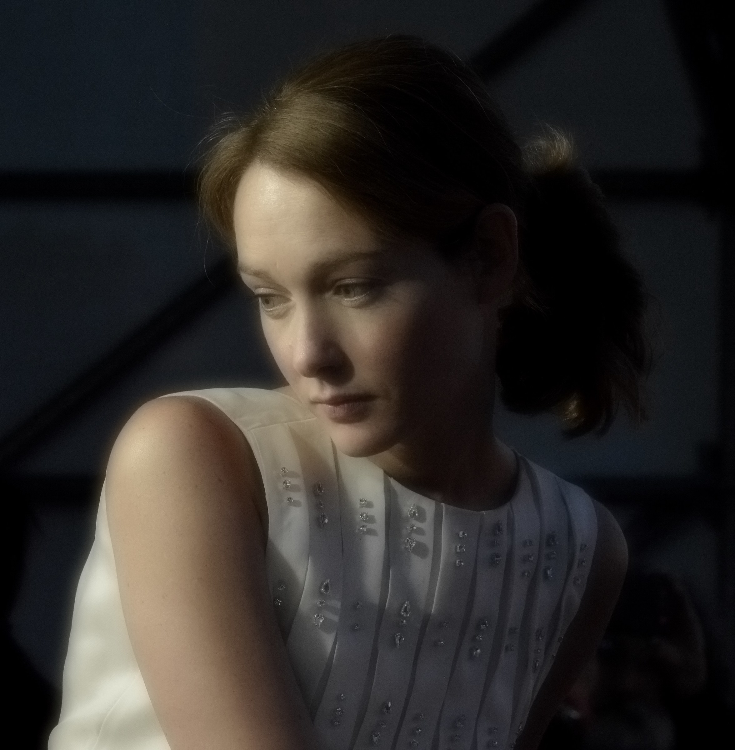 The girl without the earring