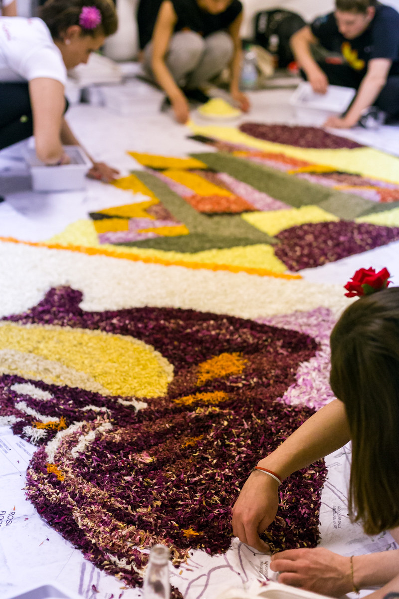 Spello, adorned with flowers
