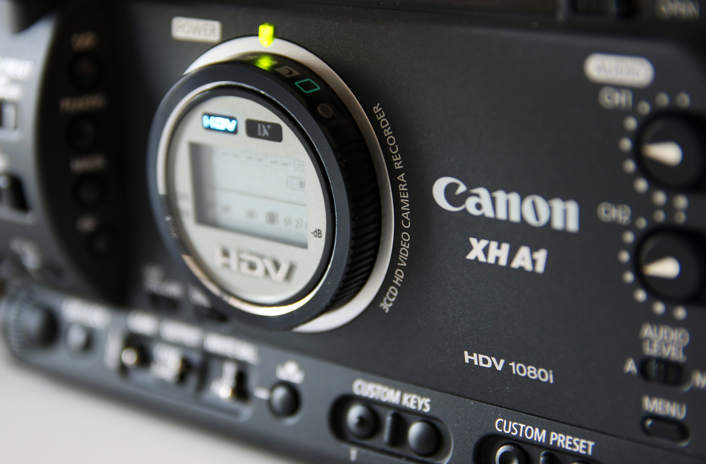 Canon xha1