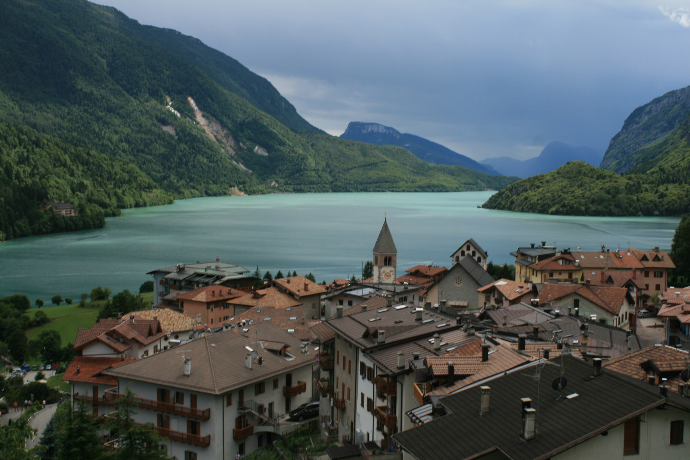 Molveno - Lake with the center