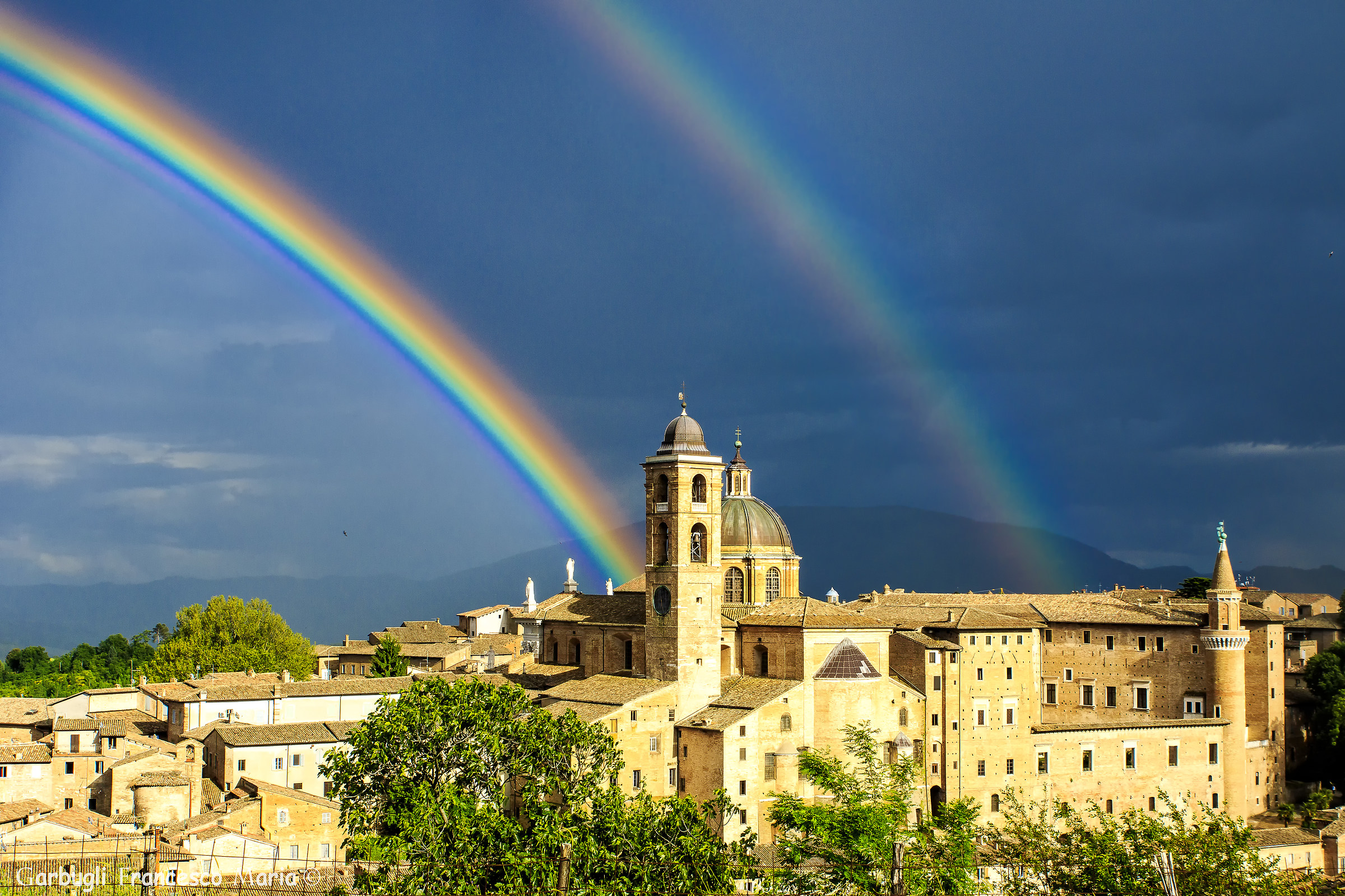 Doppio arcobaleno sul Palazzo Ducale d'Urbino