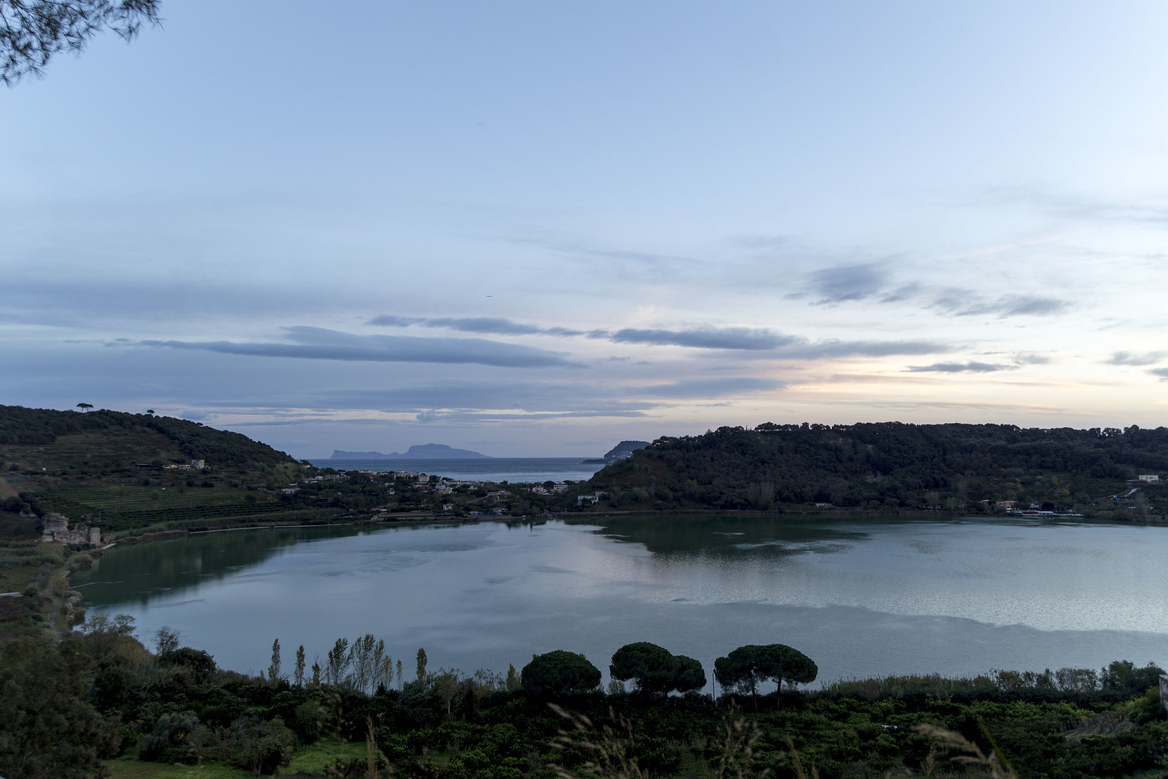 lago d'averno e capri