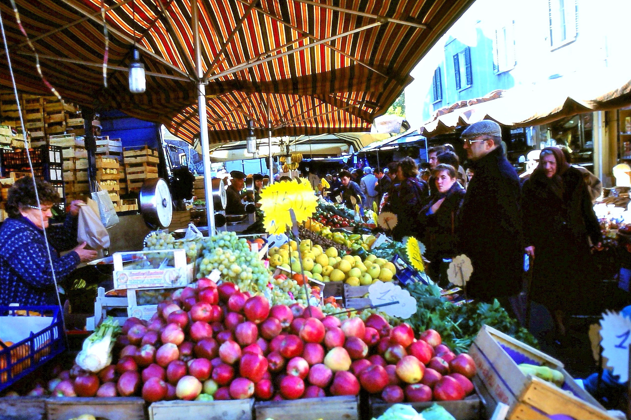 The colors of the market