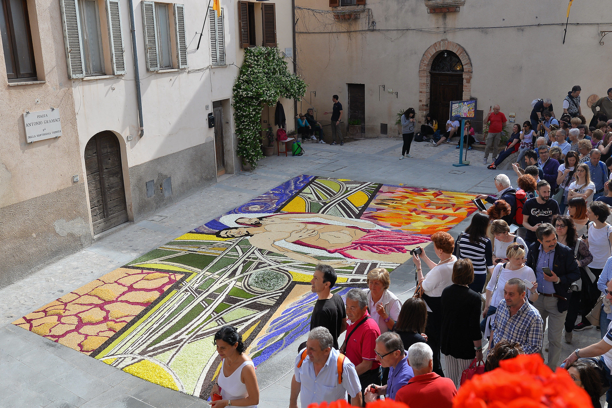 fine lavoro : tutti a vedere