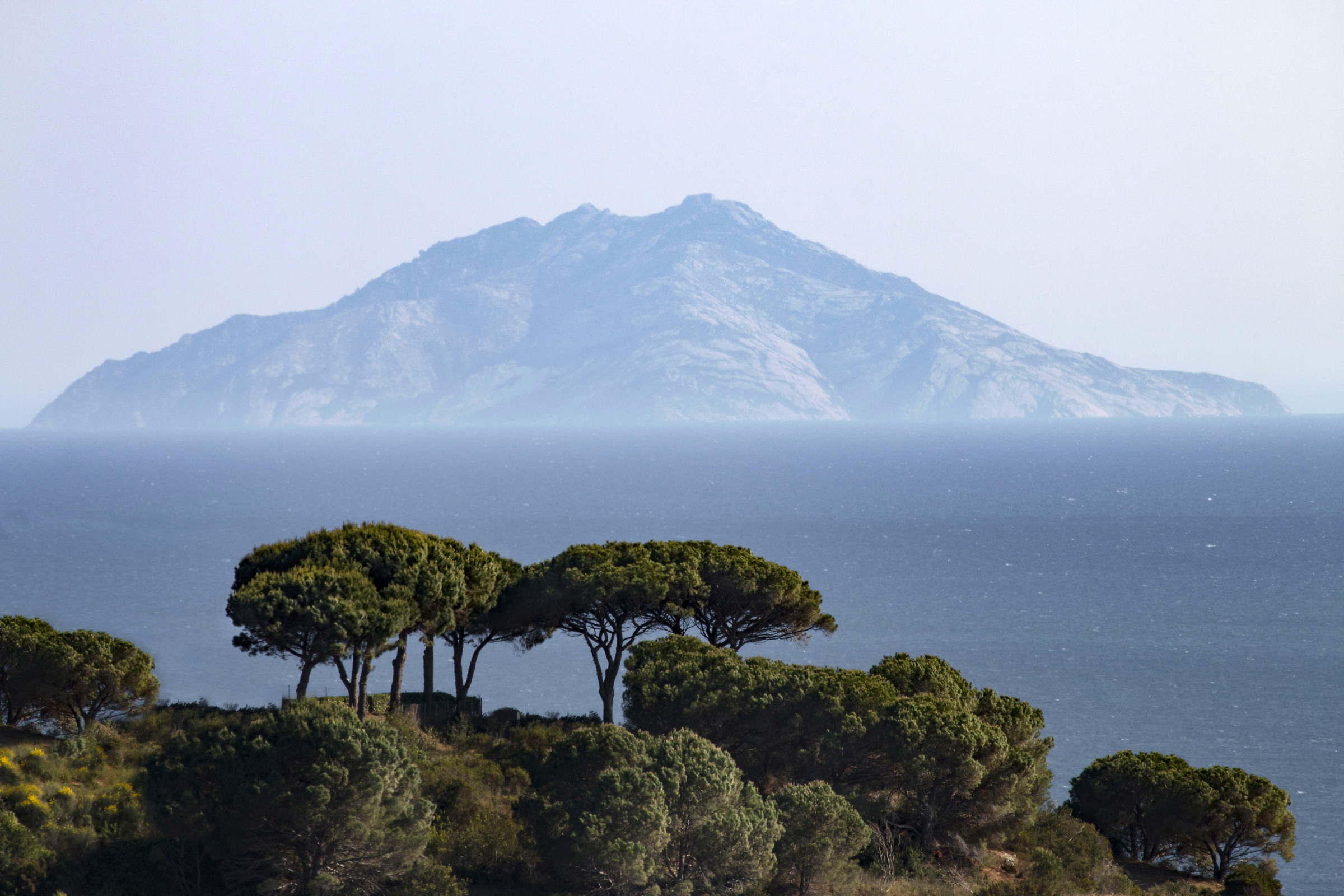 Island mtecristo view from the magnet