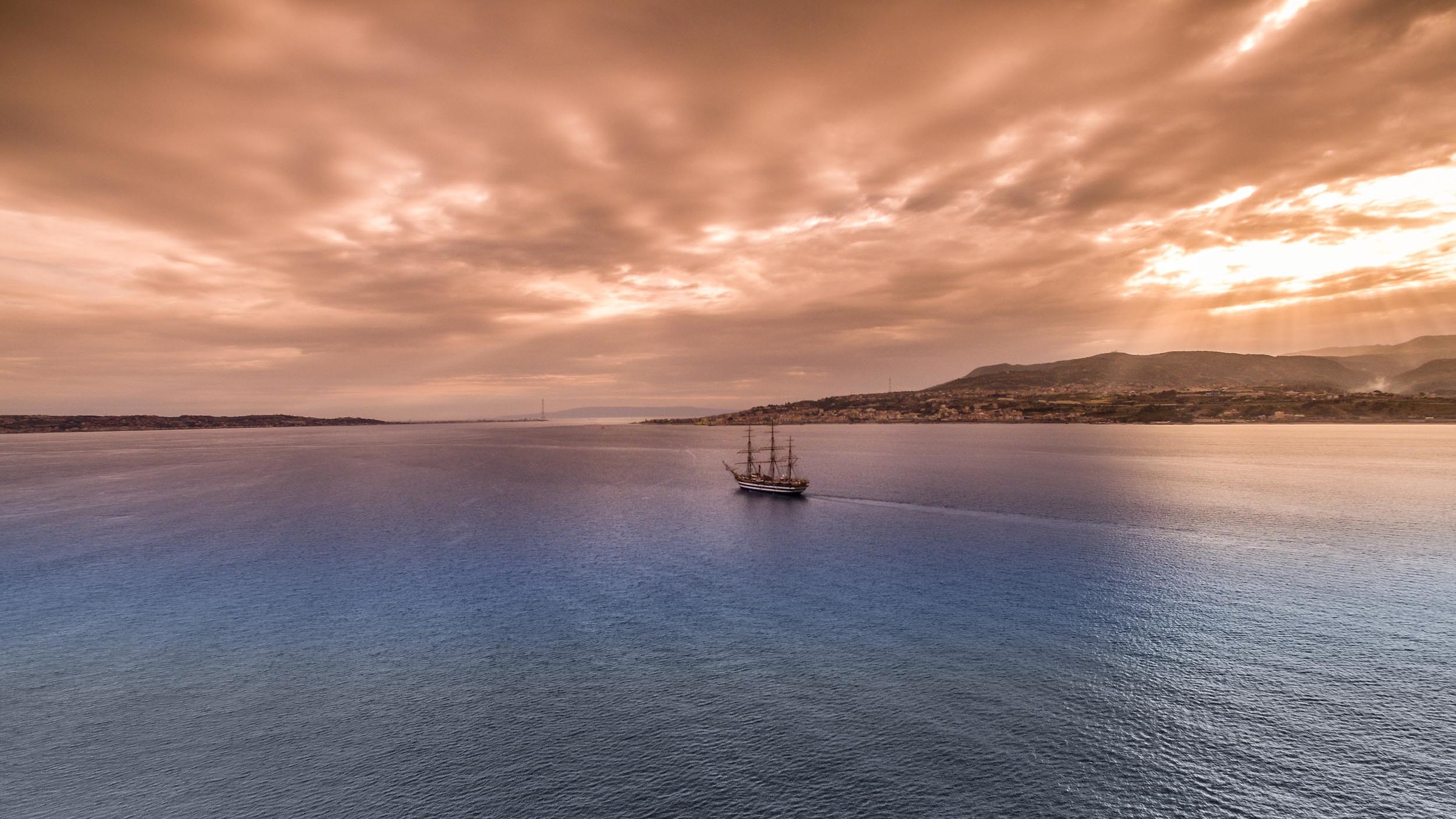 Amerigo Vespucci between the Strait of Messina