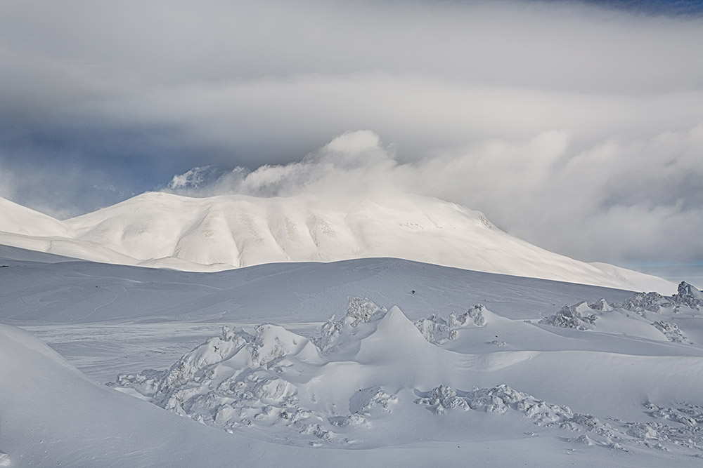 Castelluccio in white