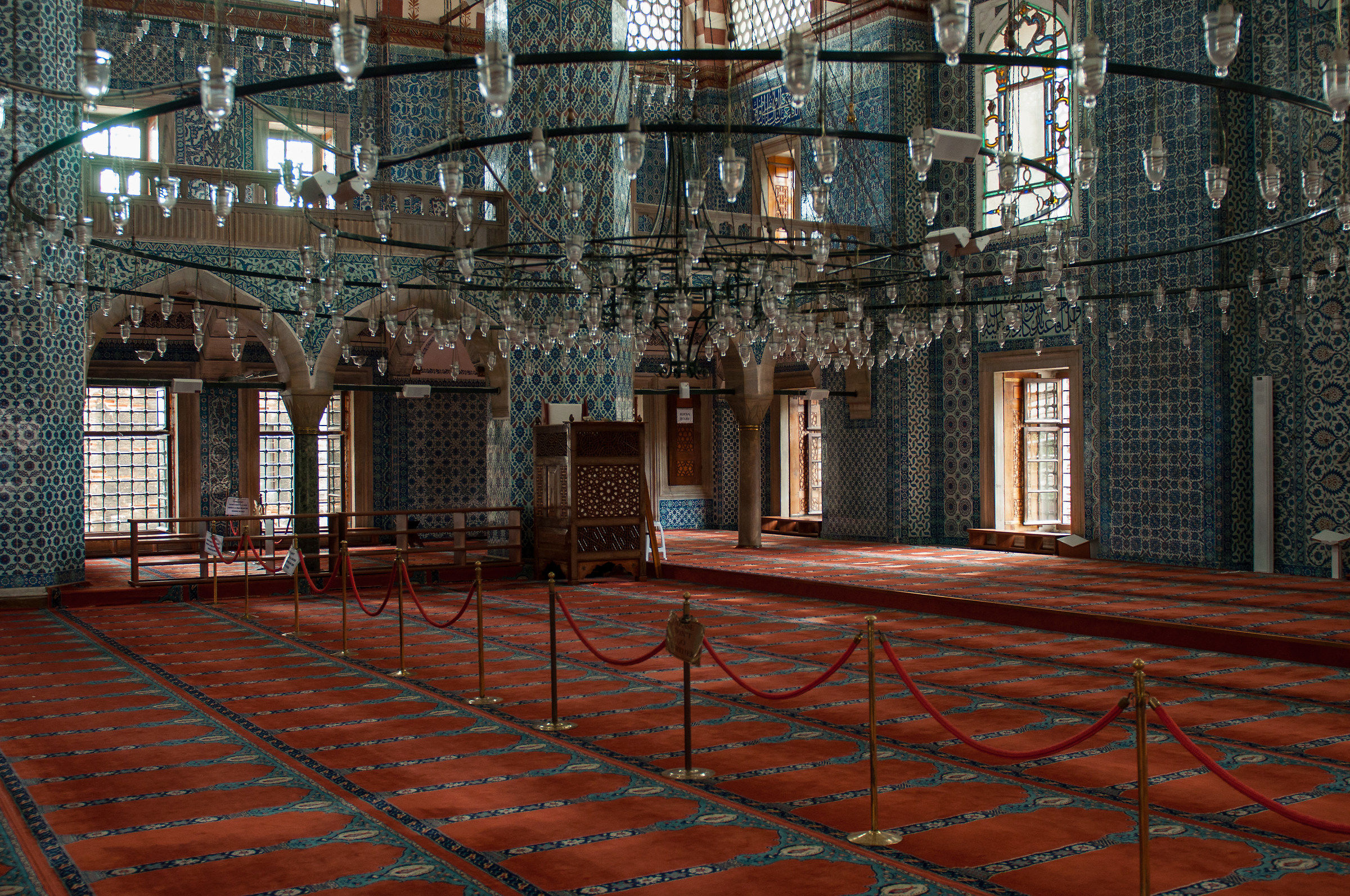 Istanbul, Moschra Rustem Pasha