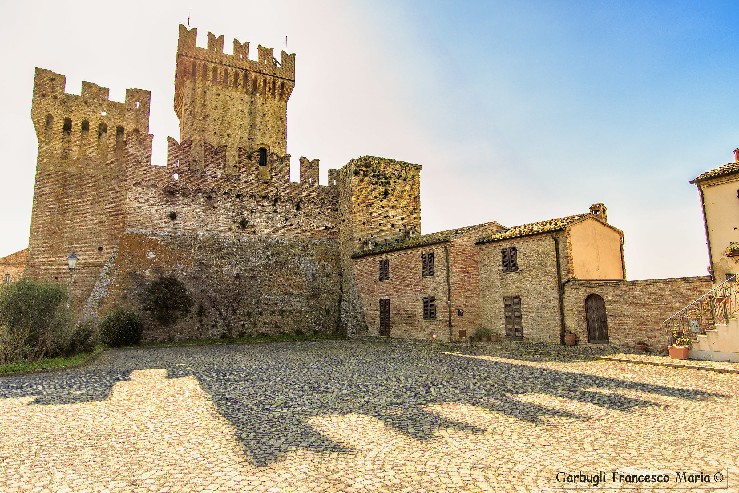 Castle backlit - Ofagna (n)