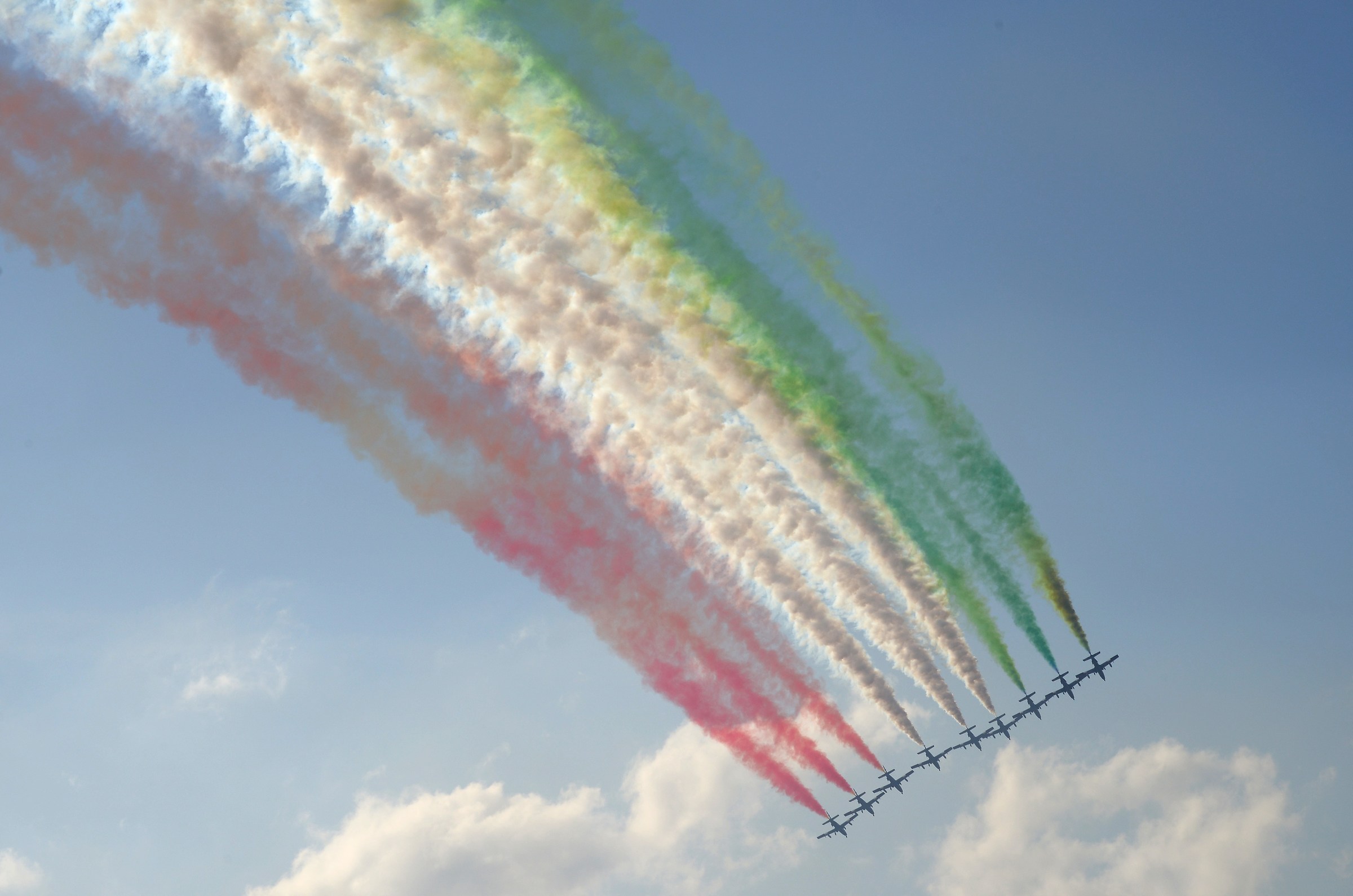 tricolor arrows 2