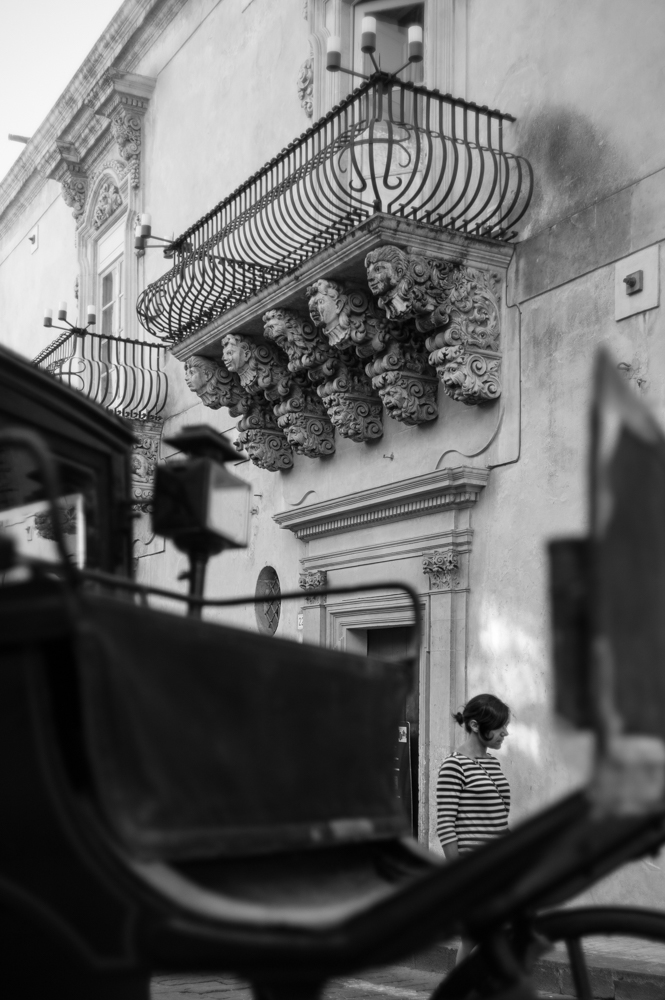 The balcony, Noto