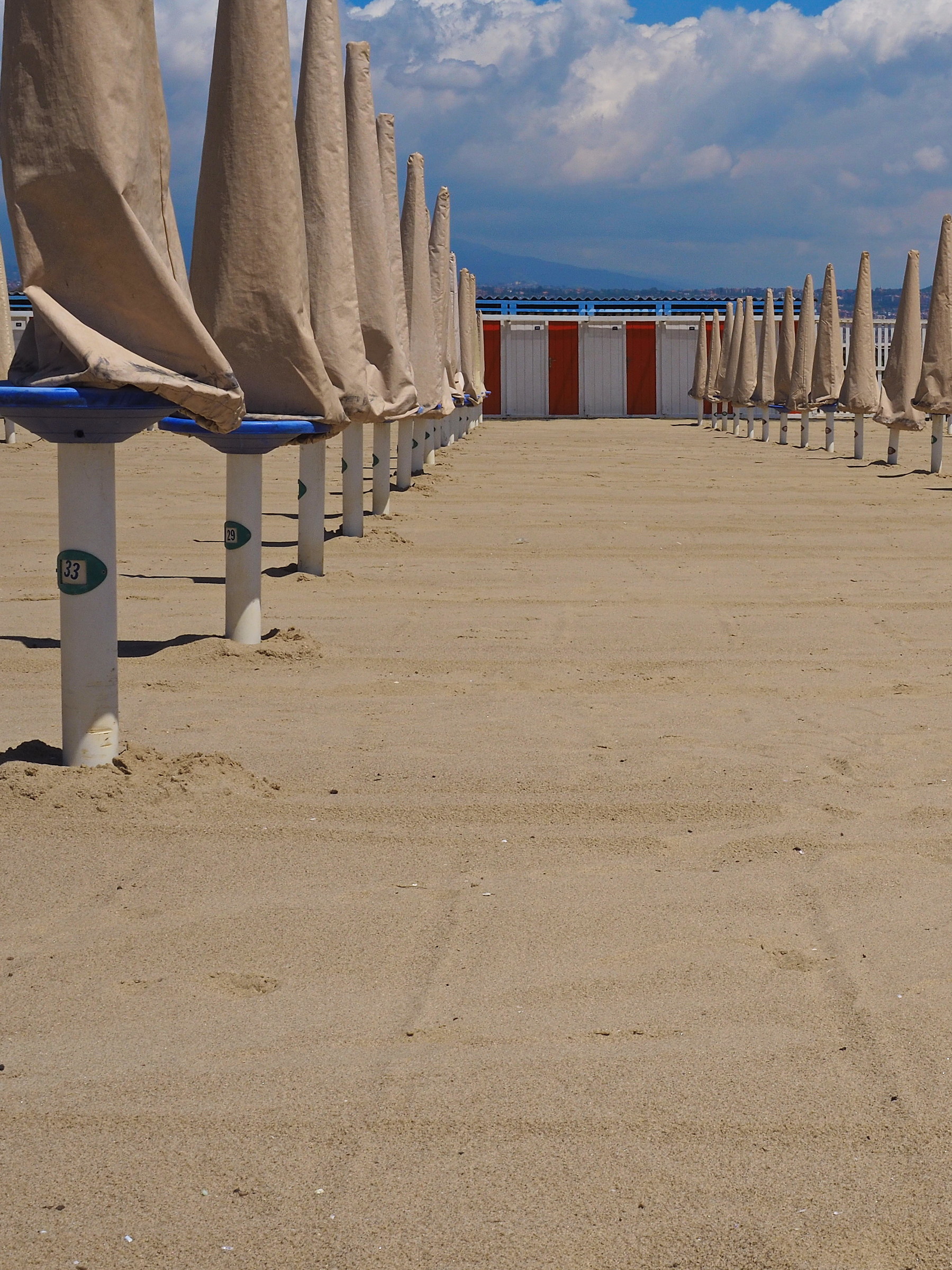 ombrelloni in attesa