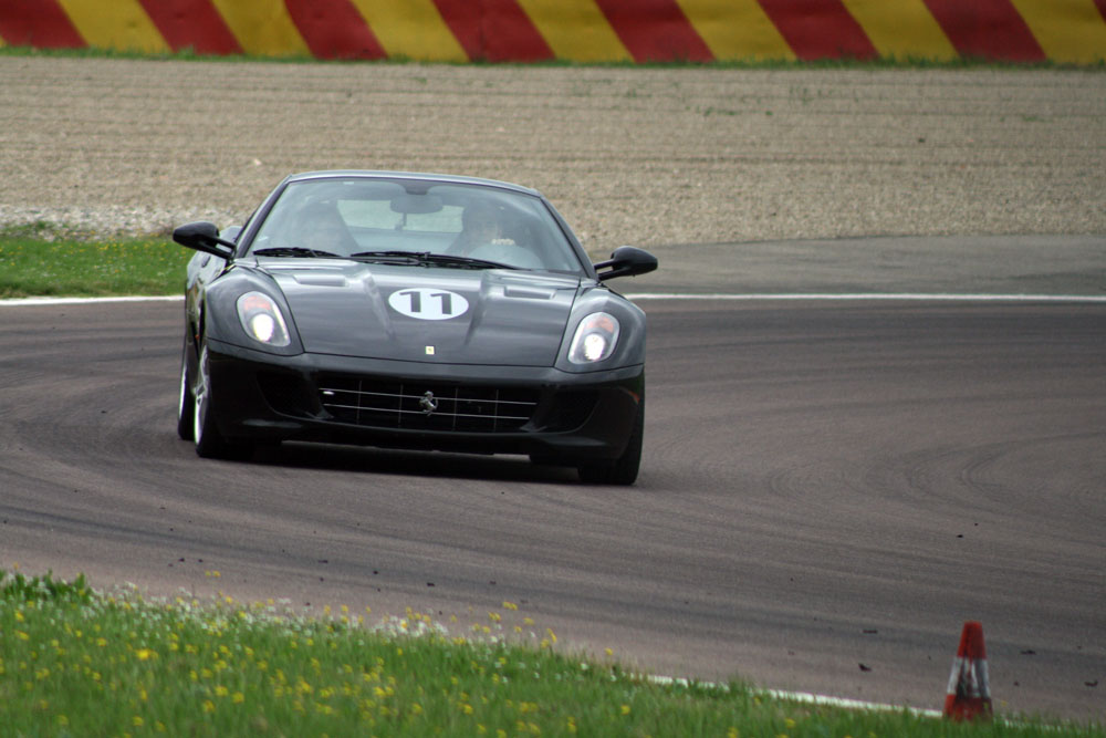 Ferrari 599 on the track - 2