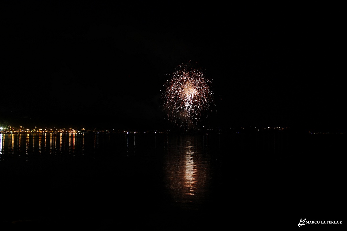 Fuochi d'artificio sul lago di Bracciano 1