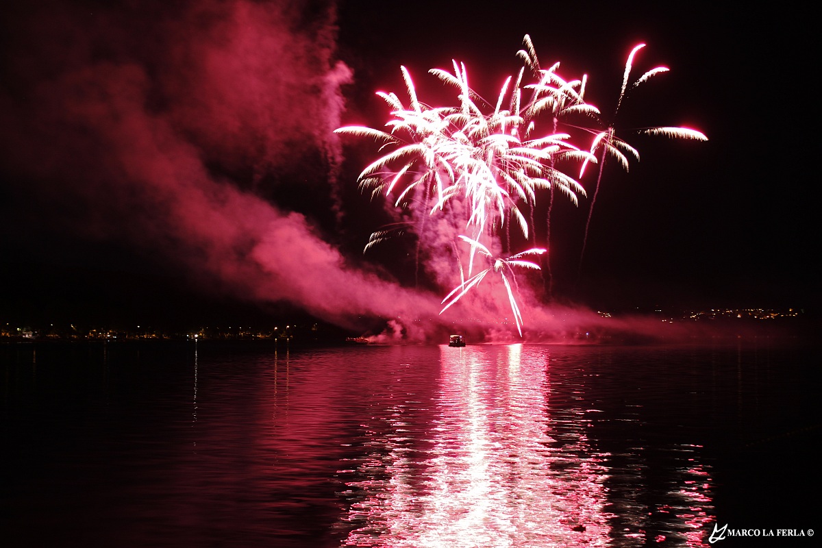 Fuochi d'artificio sul lago di Bracciano 2