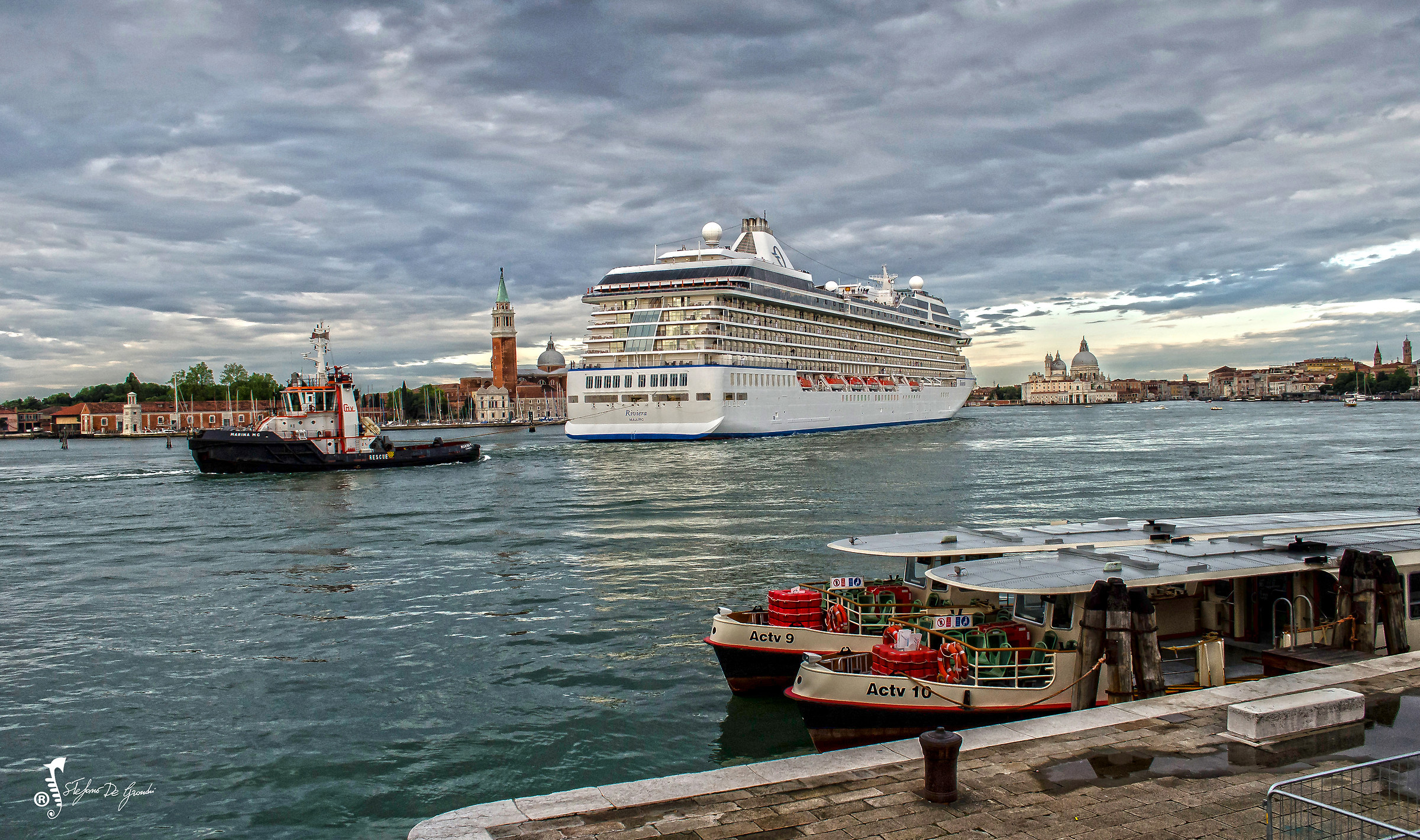 Passaggio grandi navi a Venezia