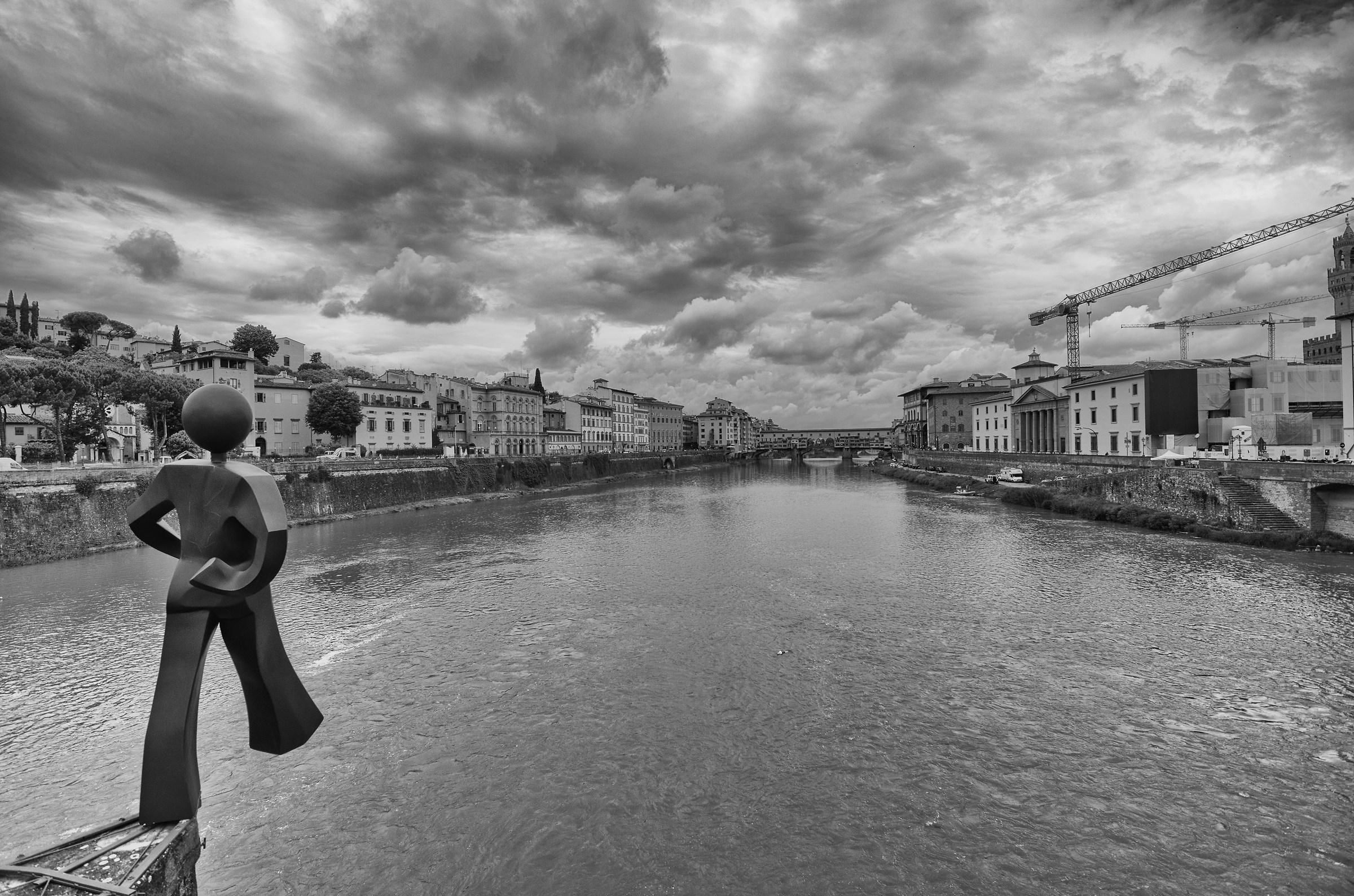 Guardando Ponte Vecchio