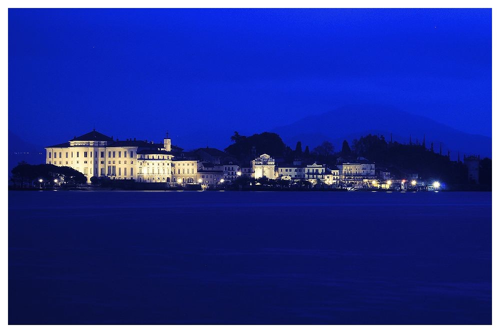 Isola Bella all'ora blu