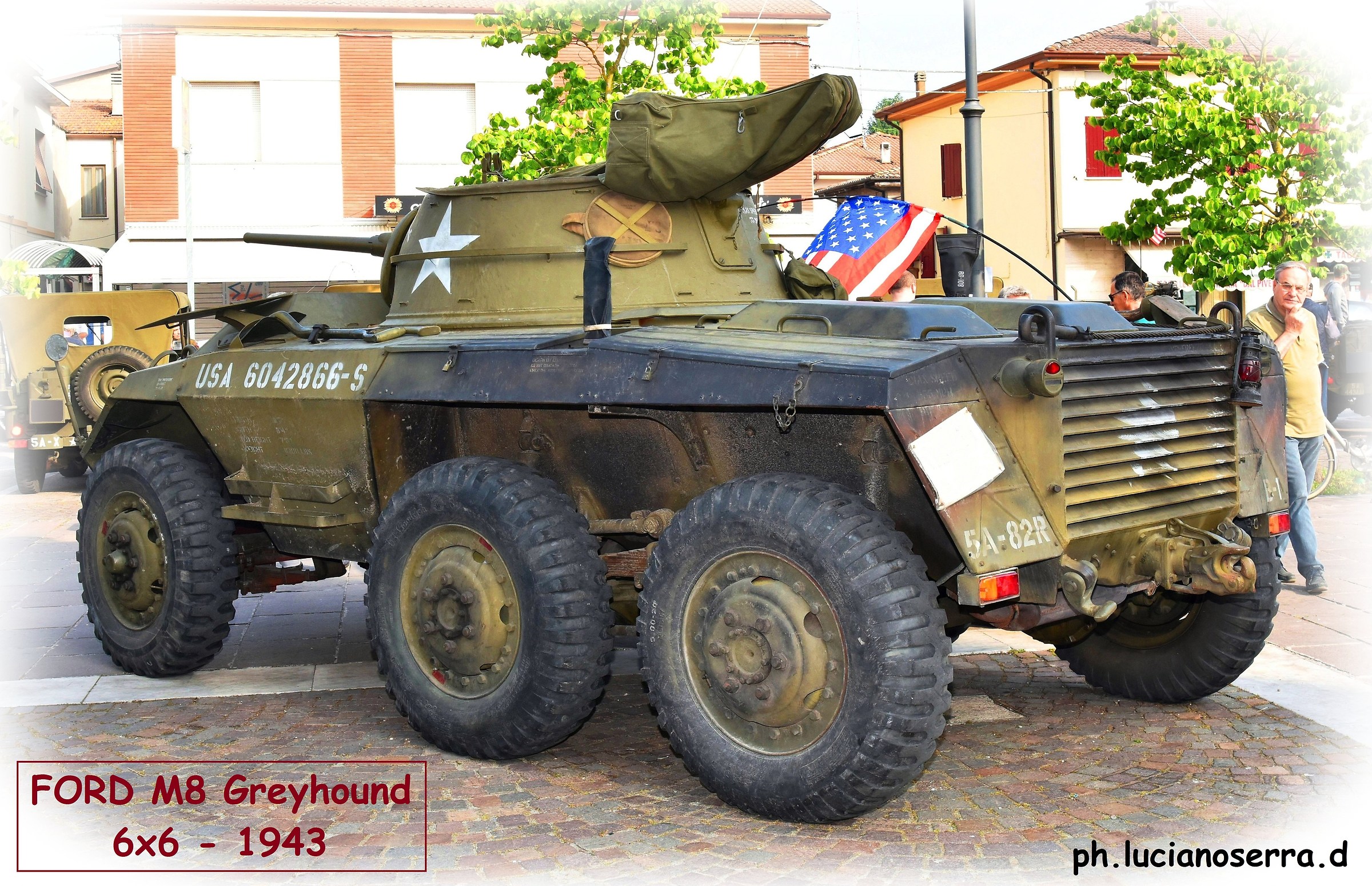 Ford M8 Greyhound 6x6 - 1943