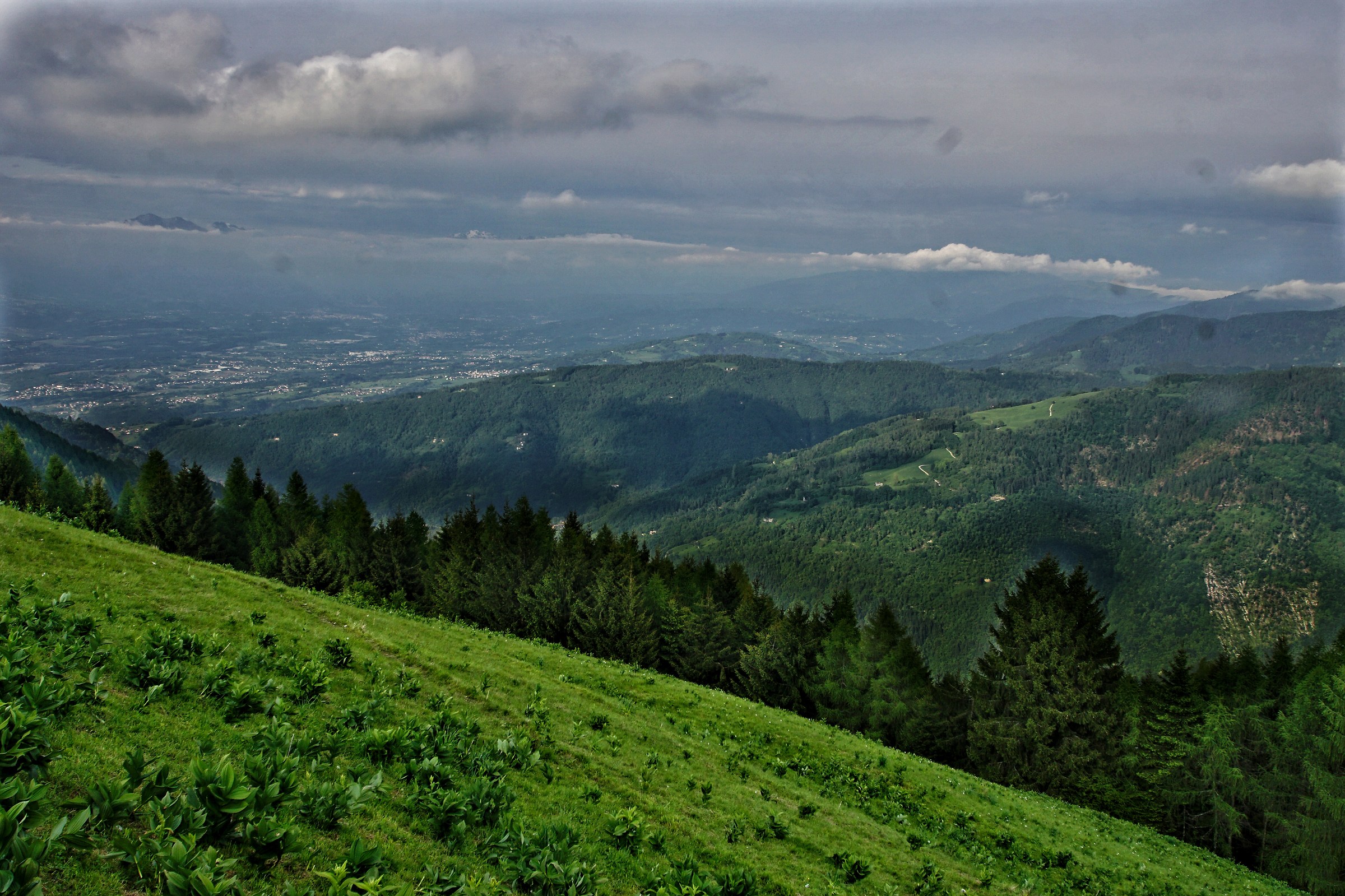 11 Vista sulla valle del Piave verso Belluno