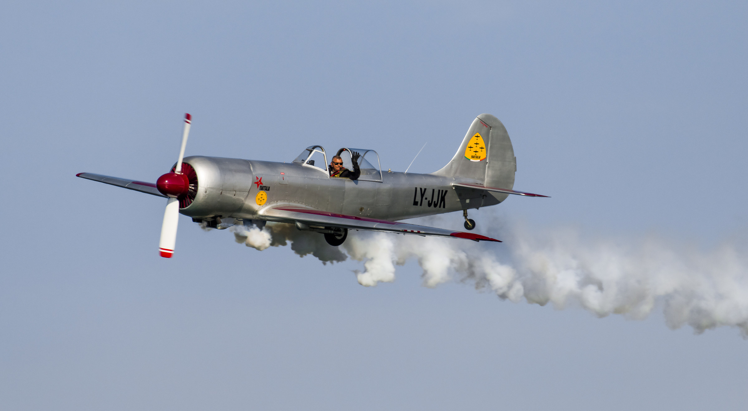 YAK 50