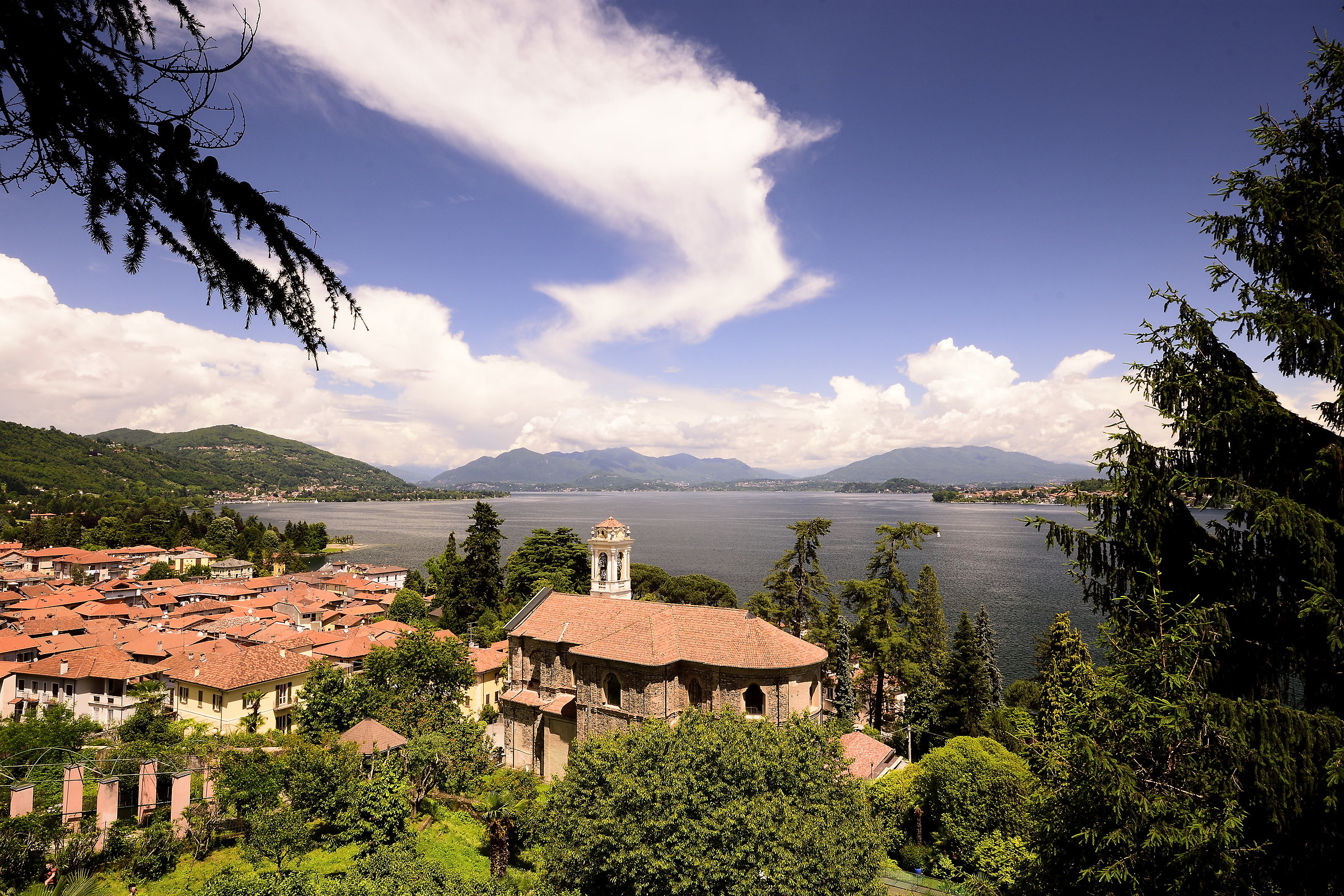A window on the lake Maggiore
