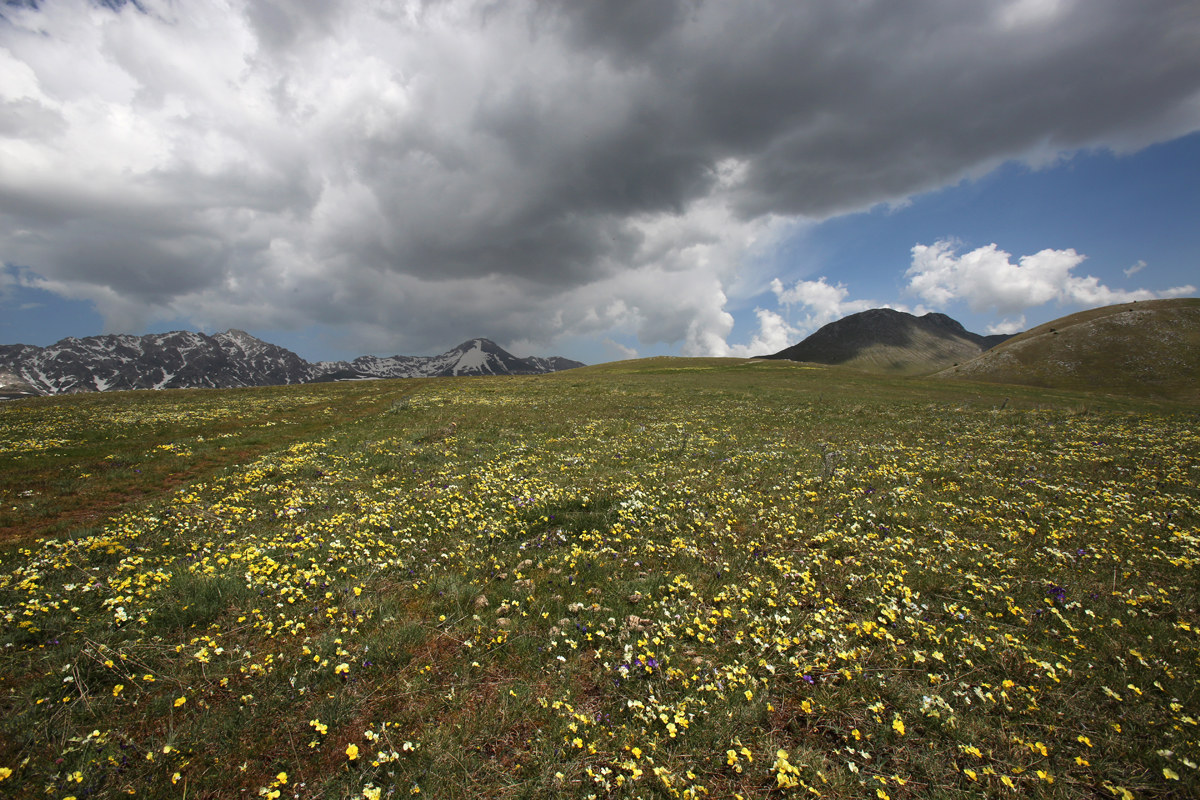 nubi di primavera su Campo Imperatore