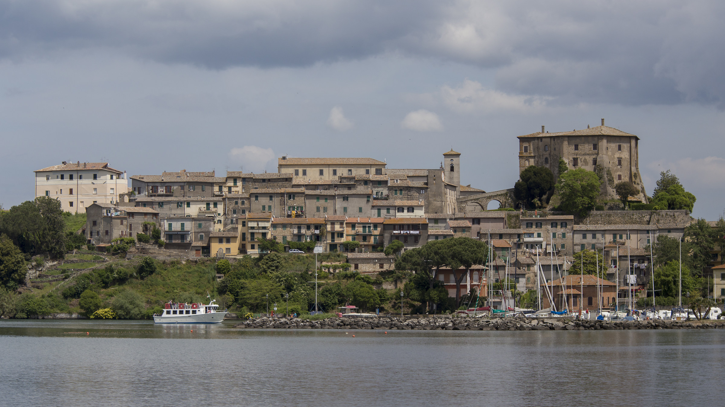 Ii porto di Capodimonte (vt)