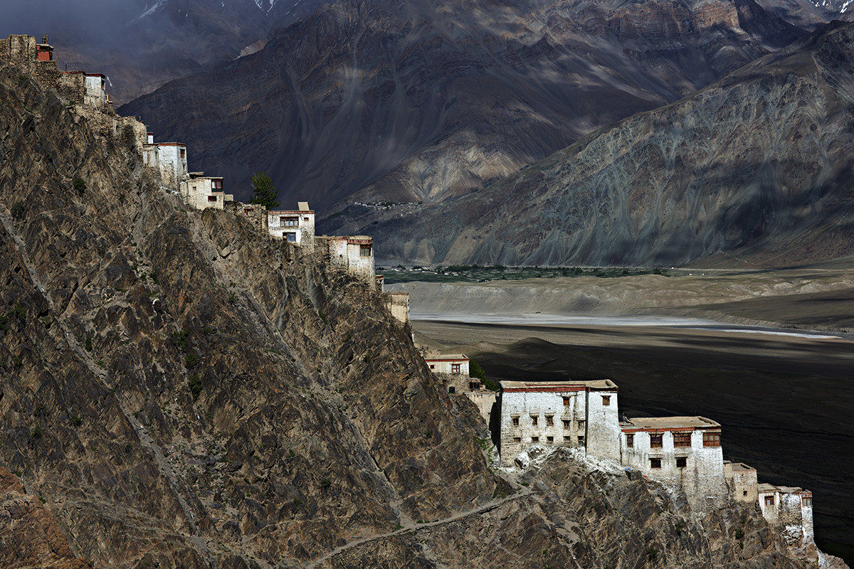 on top of the world (Tibetan monastery 4000 meters)