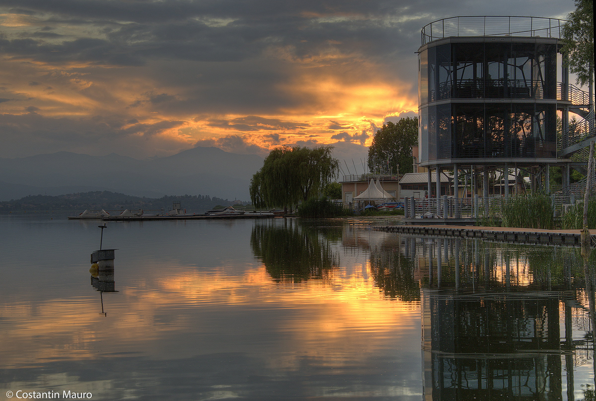 Sunset lake Varese2
