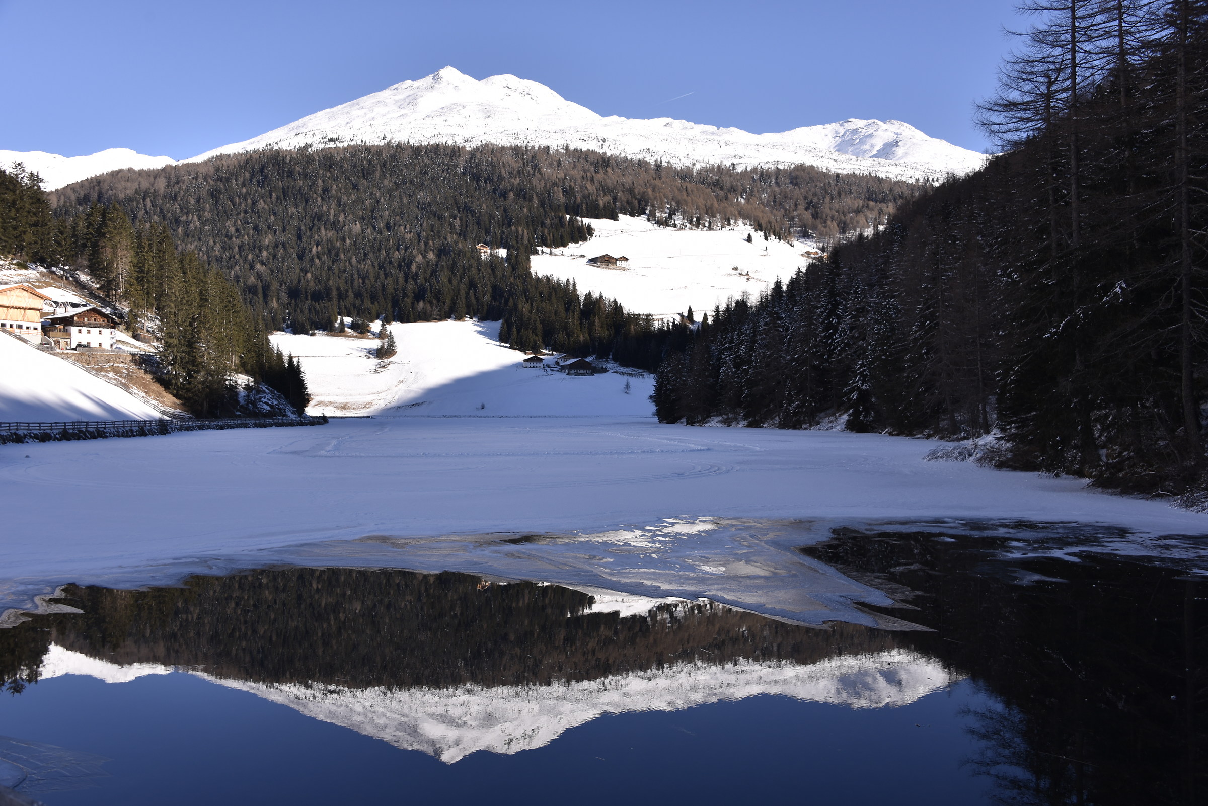 Lake partially frozen Valdurna